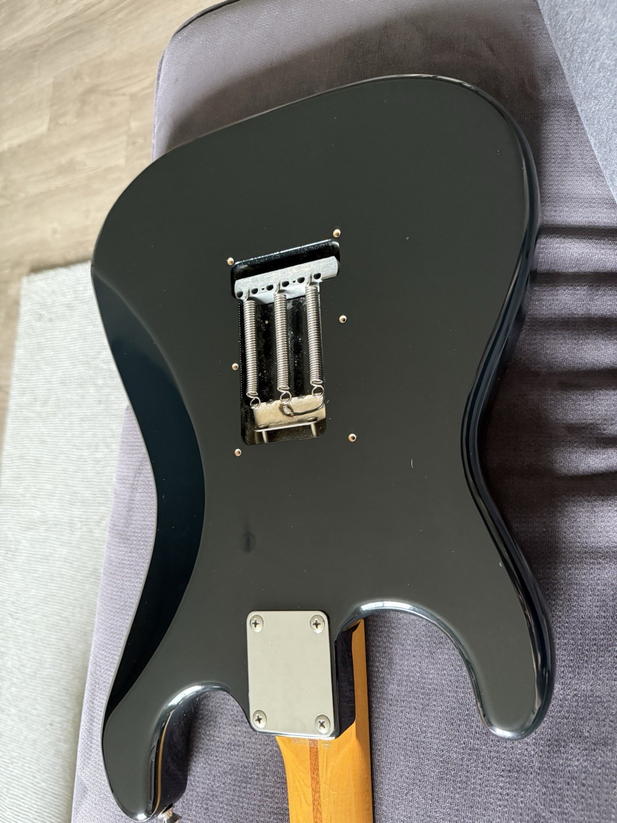 Fender Stratocaster ’57 Vintage Reissue (CIJ) w/ USA Vintage pickups – Black