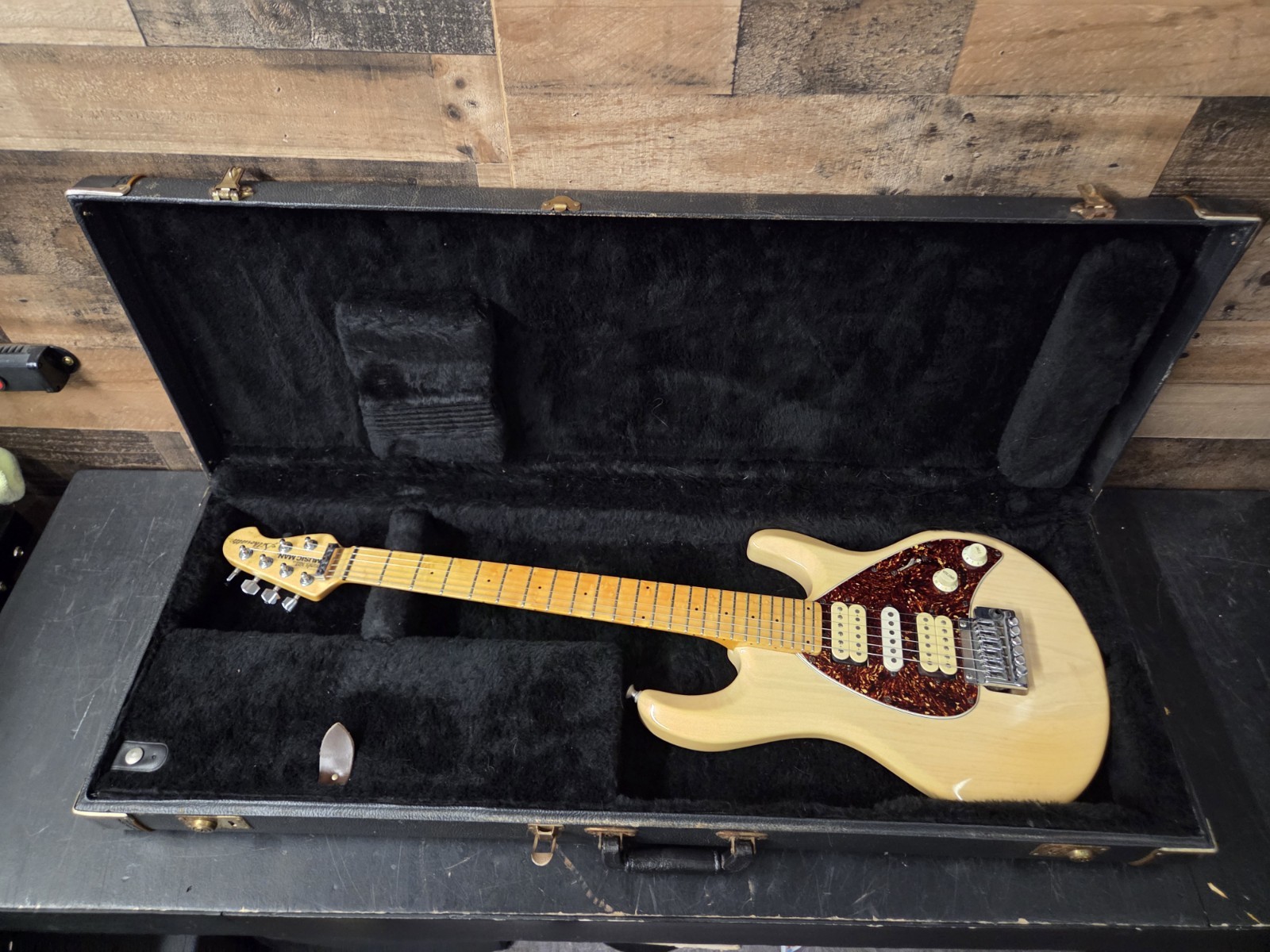 1991 Ernie Ball MUSIC MAN Silhouette White Made in USA Maple W/Ohsc