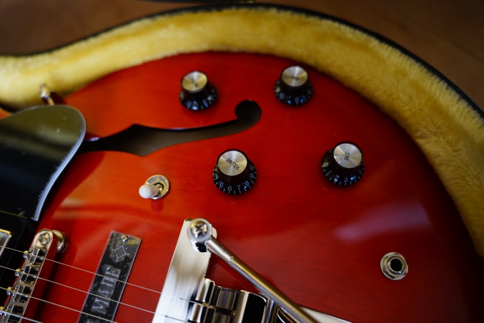 Epiphone Joe Bonamassa 1962 ES-335 Sixties Cherry Brand New