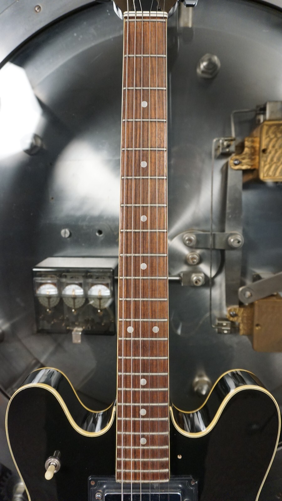 Hofner Red Rose Semi-Hollow Electric – Black Germany