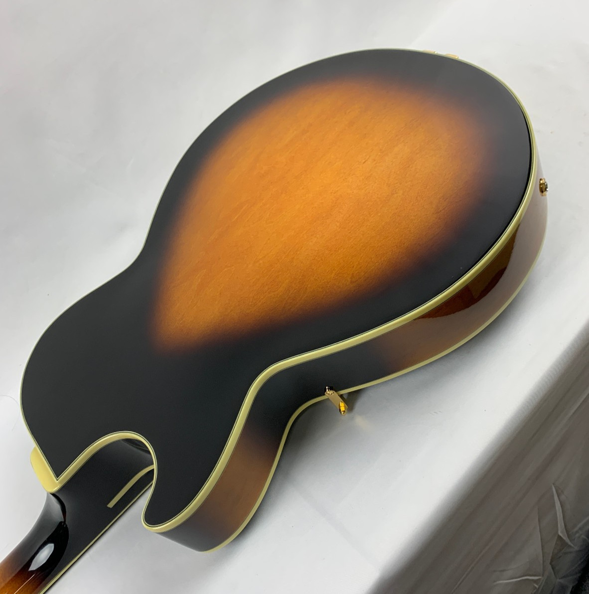 Ibanez George Benson GB10 Signature Hollowbody Brown Sunburst + Case BS GB10BS