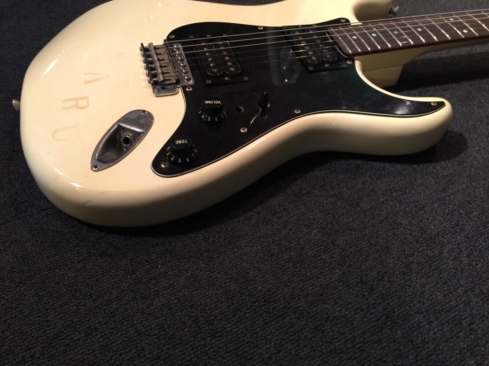 No.115222 1985-1986 Fender Japan Squier SST WHT FUJIGEN INC. Maintained