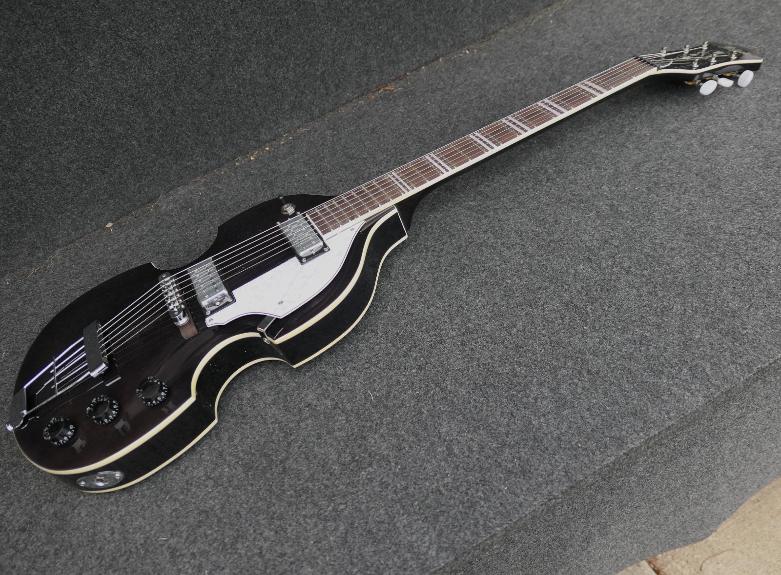 HOFNER HI-459-PE TBK BLACK IGNITION SERIES 6 STRING VIOLIN GUITAR
