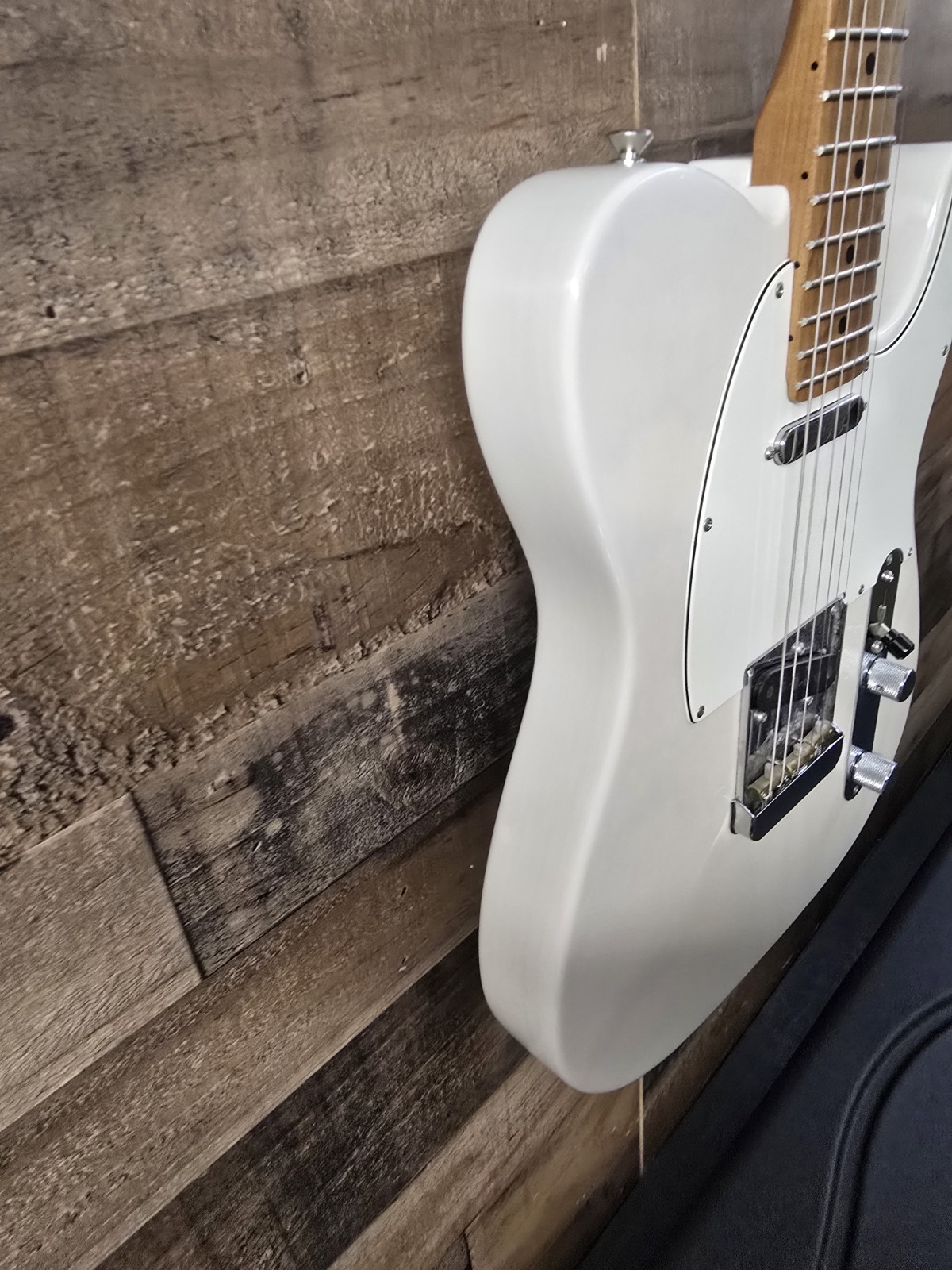 2019 Fender AmPro Telecaster White Blonde w/ HSC Signed By Redd Volkaert