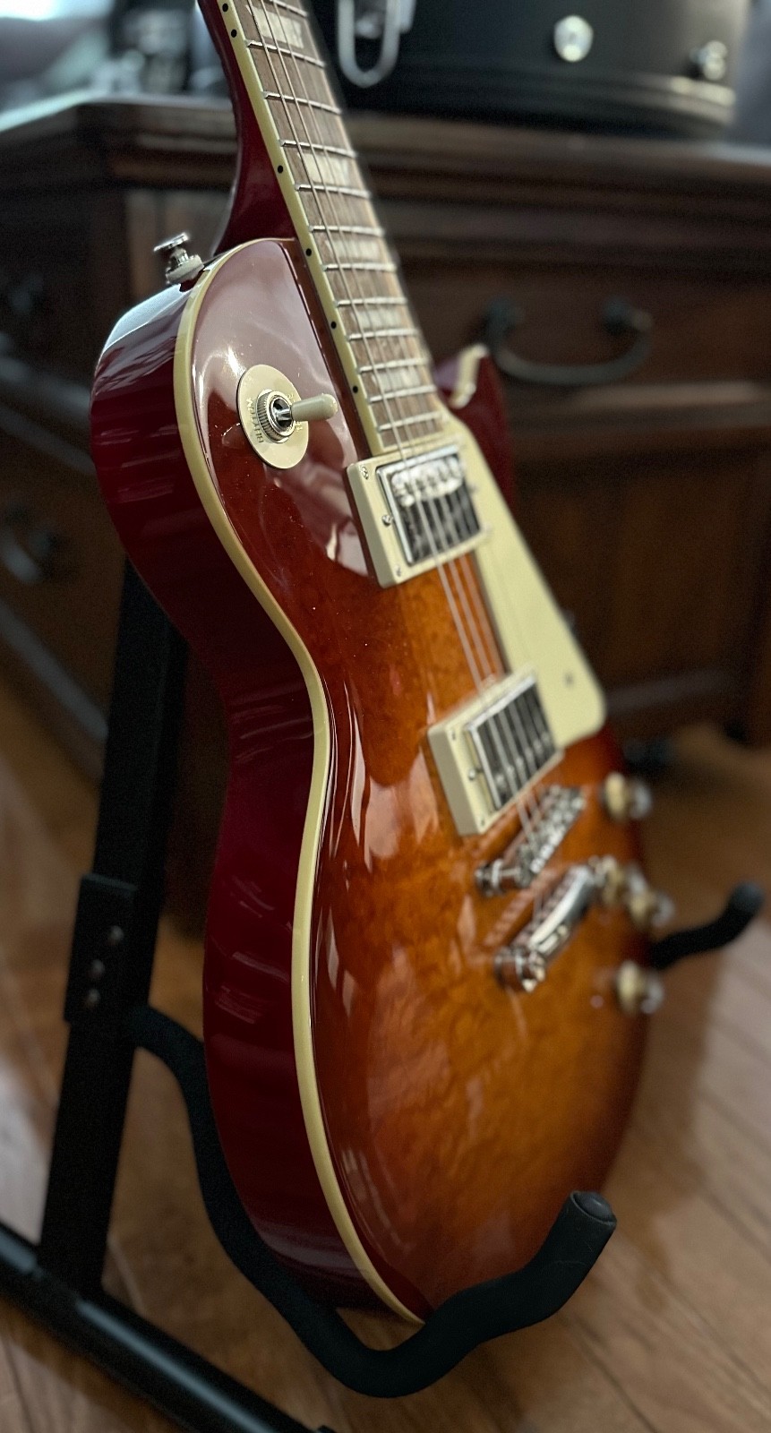 Epiphone Les Paul Standard Electric Guitar with Matching Case