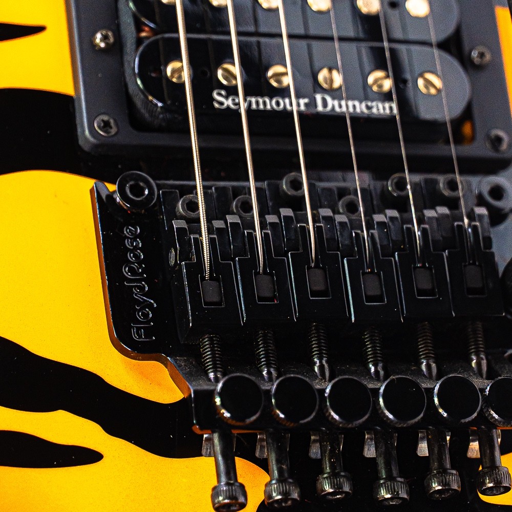 2011 Kramer Pacer Vintage Electric Guitar – Tiger Finish – Floyd Rose