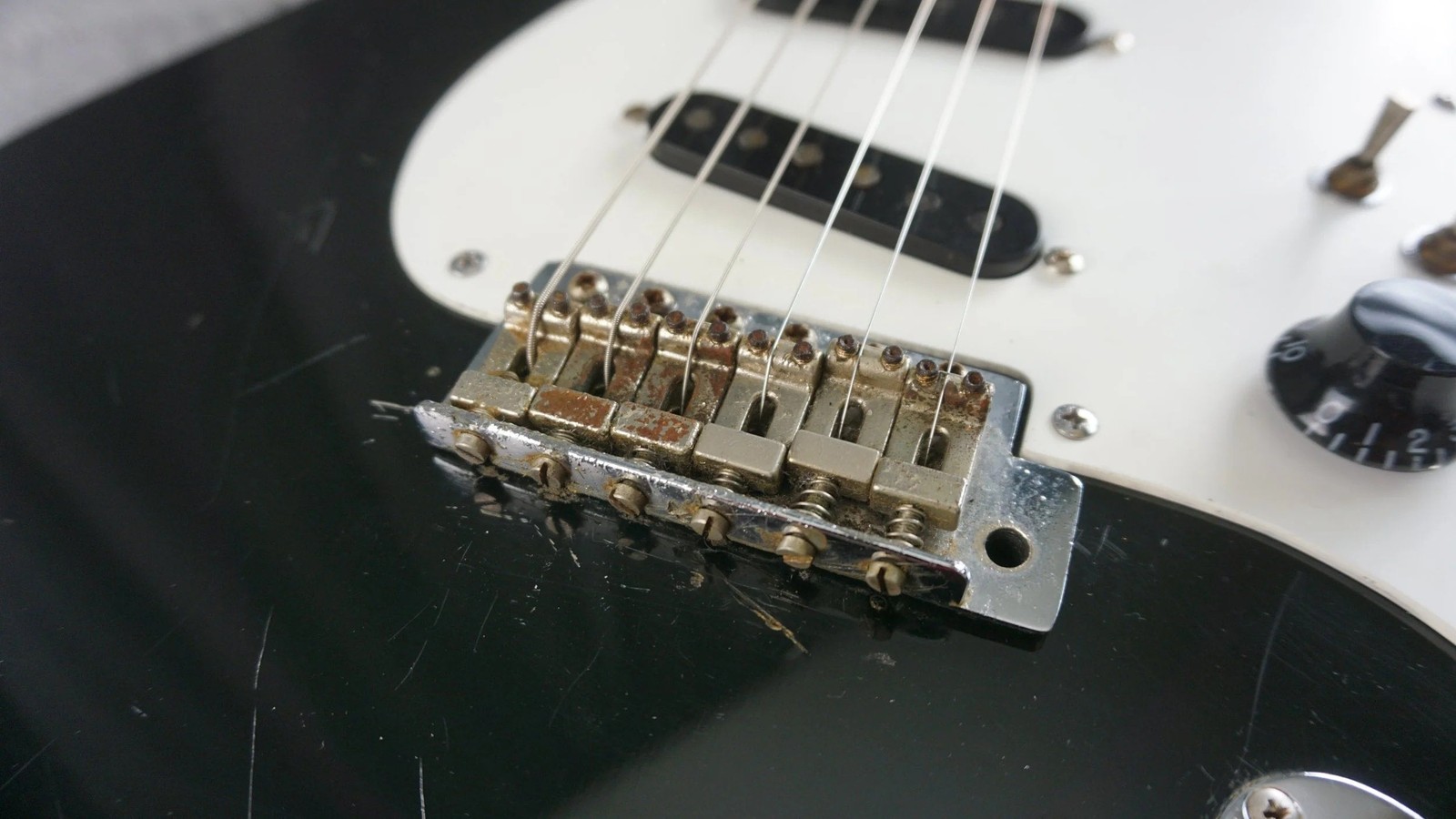 Aria Pro II Strikin’ Sound S-Style Japan Black