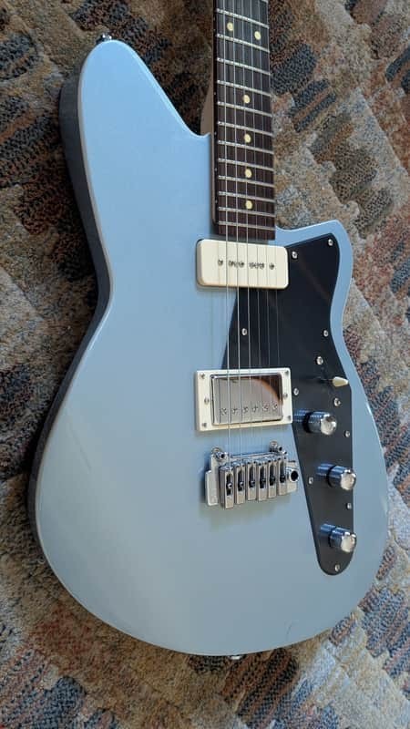 Reverend Double Agent W – Metallic Silver Freeze with transparent grey pickguard