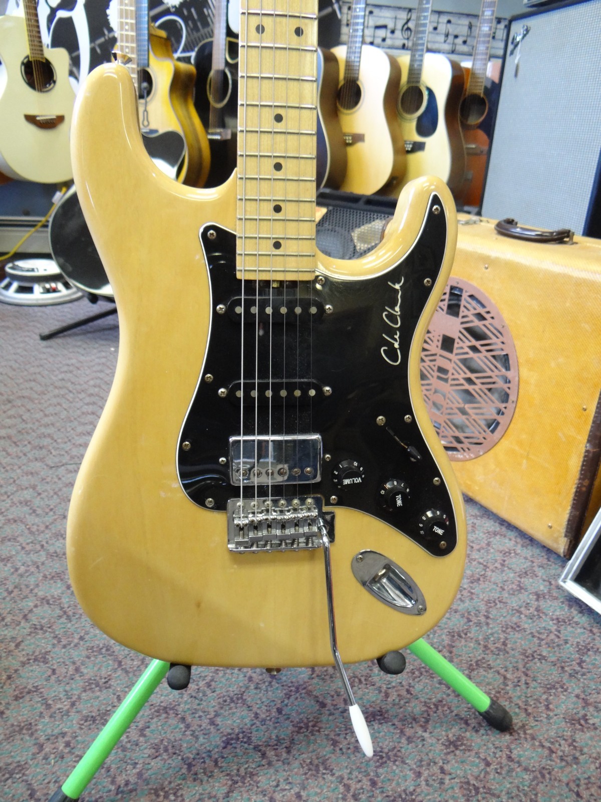 Cole Clark S with tweed hardshell case