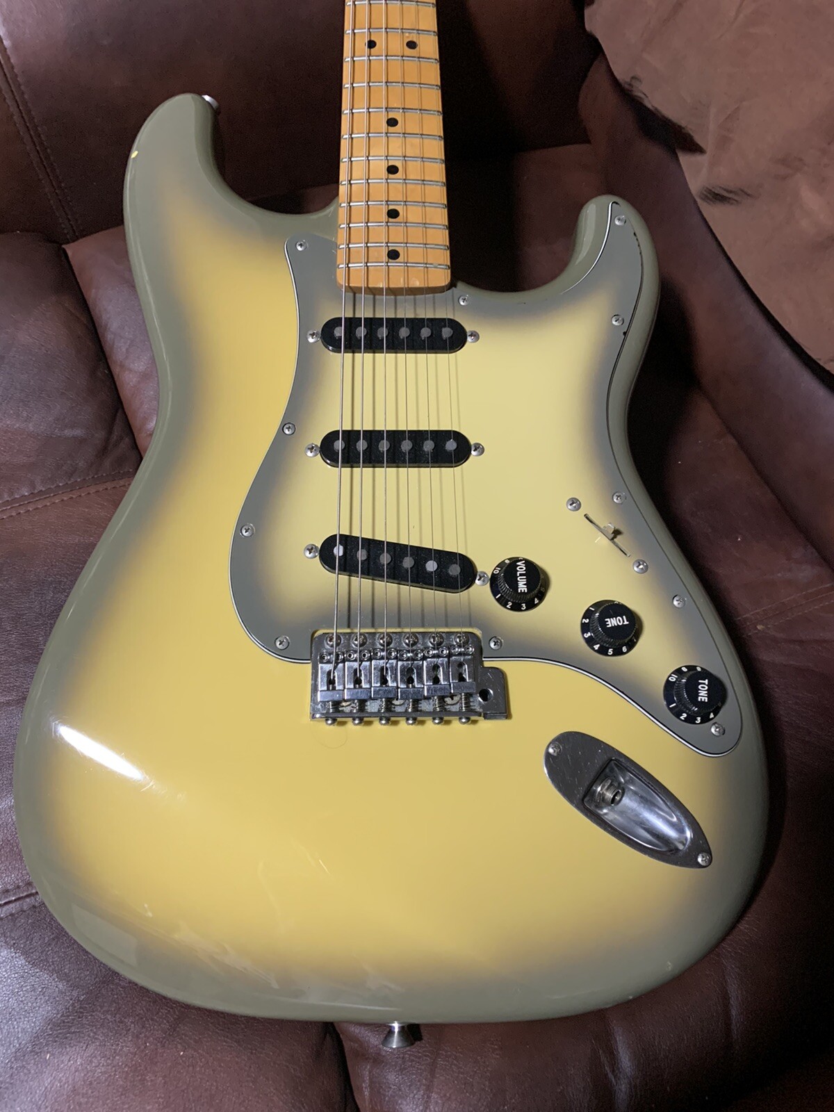 fender stratocaster antigua st-72 japan