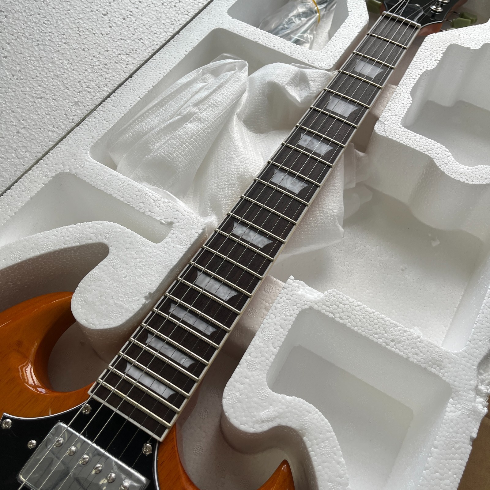 Natural SG Style Electric Guitar Rosewood Fingerboard Chrome Part