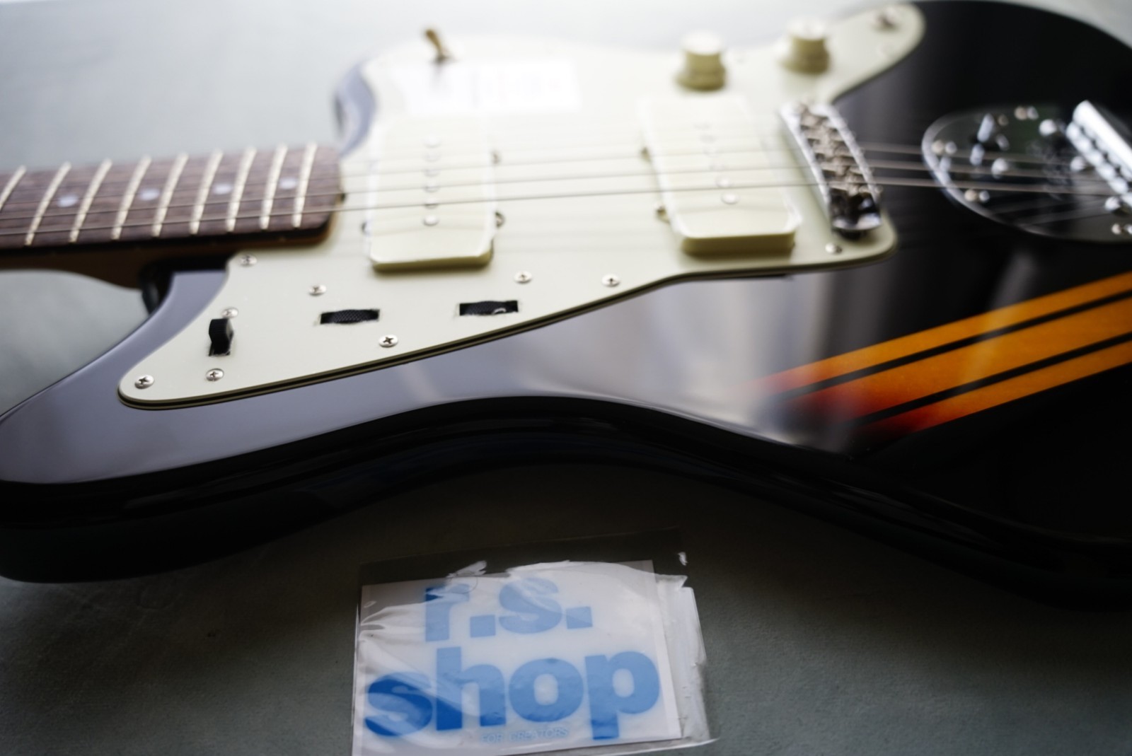 Fender Made in japan Traditional 2025 Collection 60s Jazzmaster Black compe