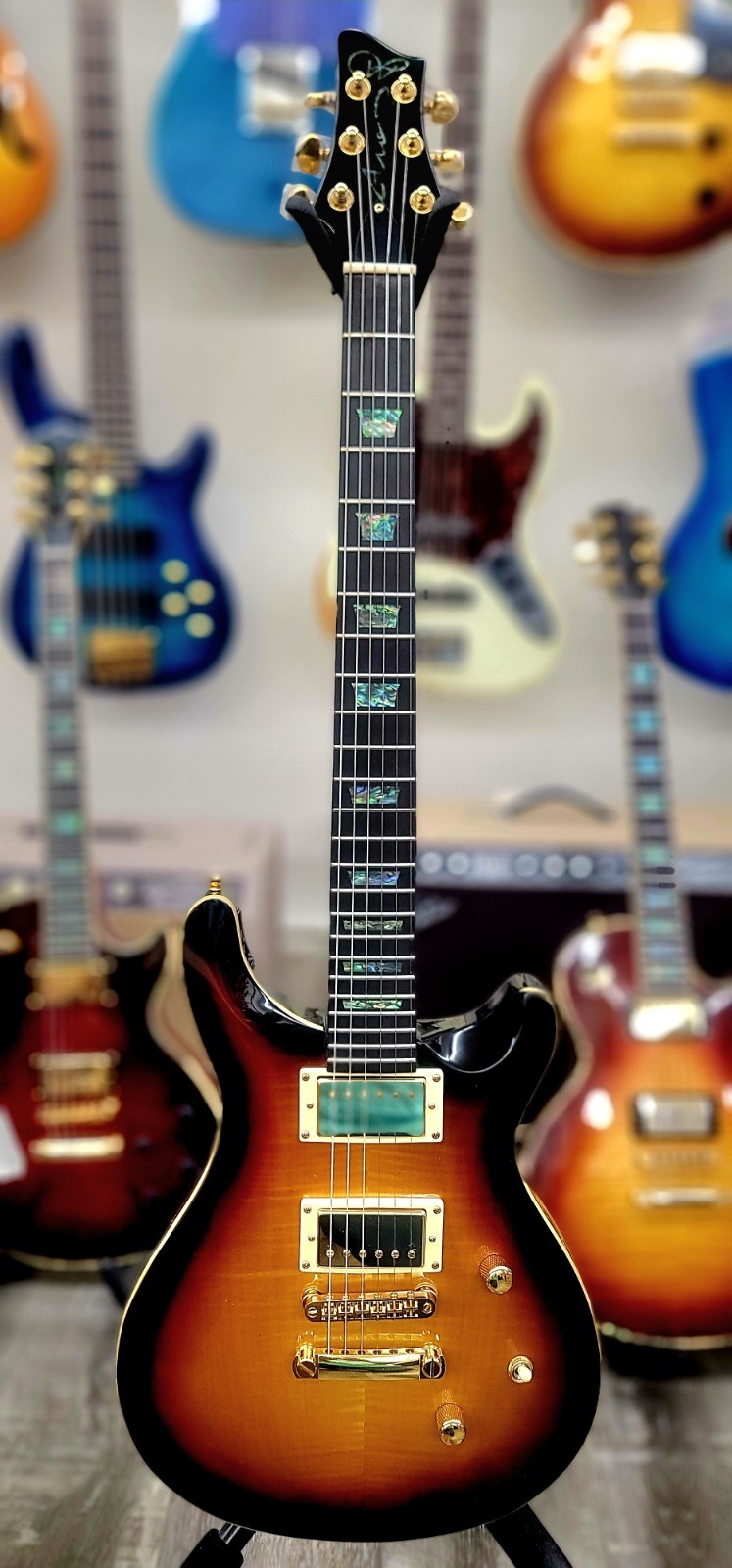AIO Wolf W400 Electric Guitar – Sunburst Setup with 9-42 Strings GS-012