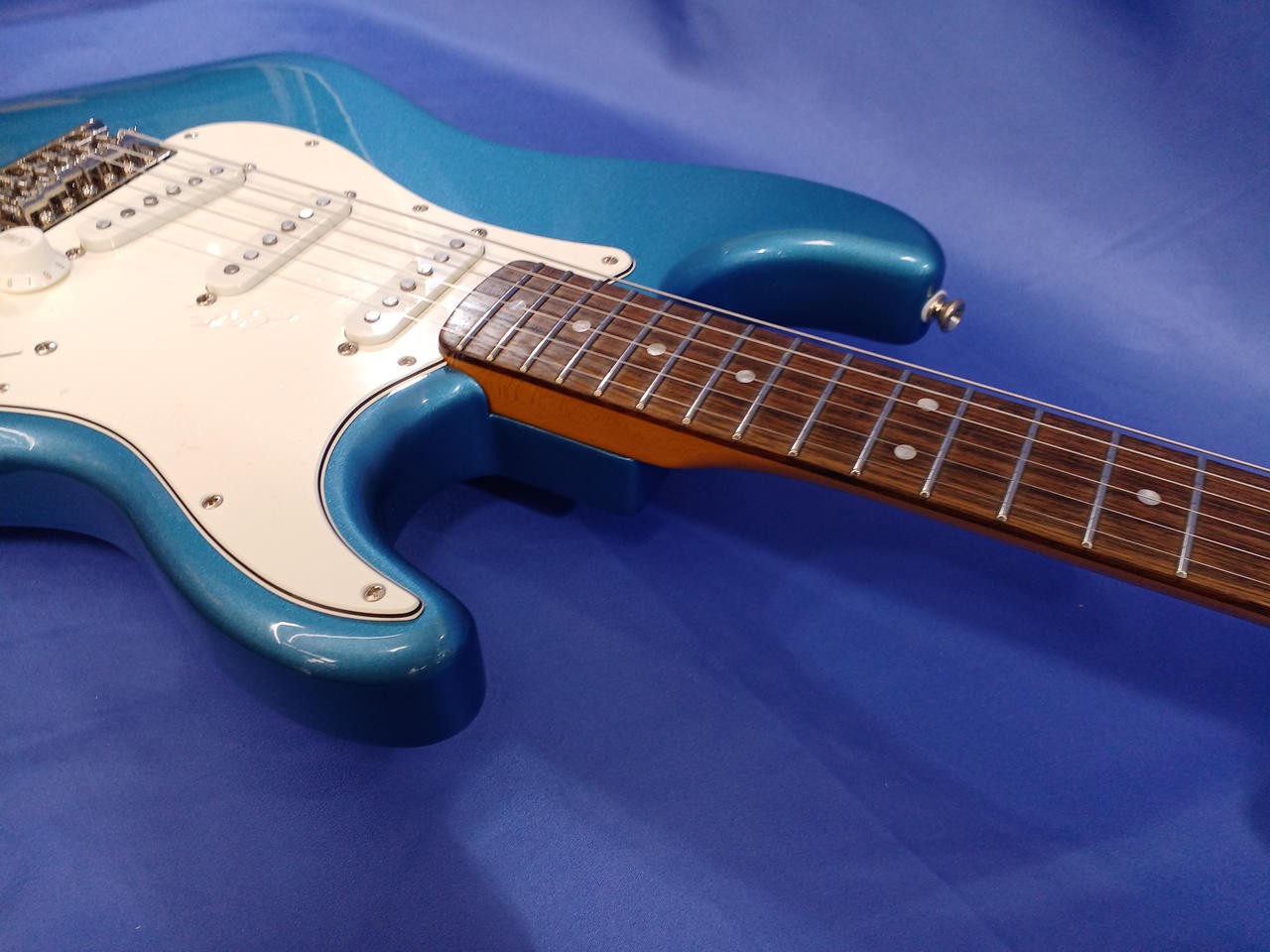 SQUIER Classic Vibe 60s Stratocaster Nyatoh Body Indian Laurel FB