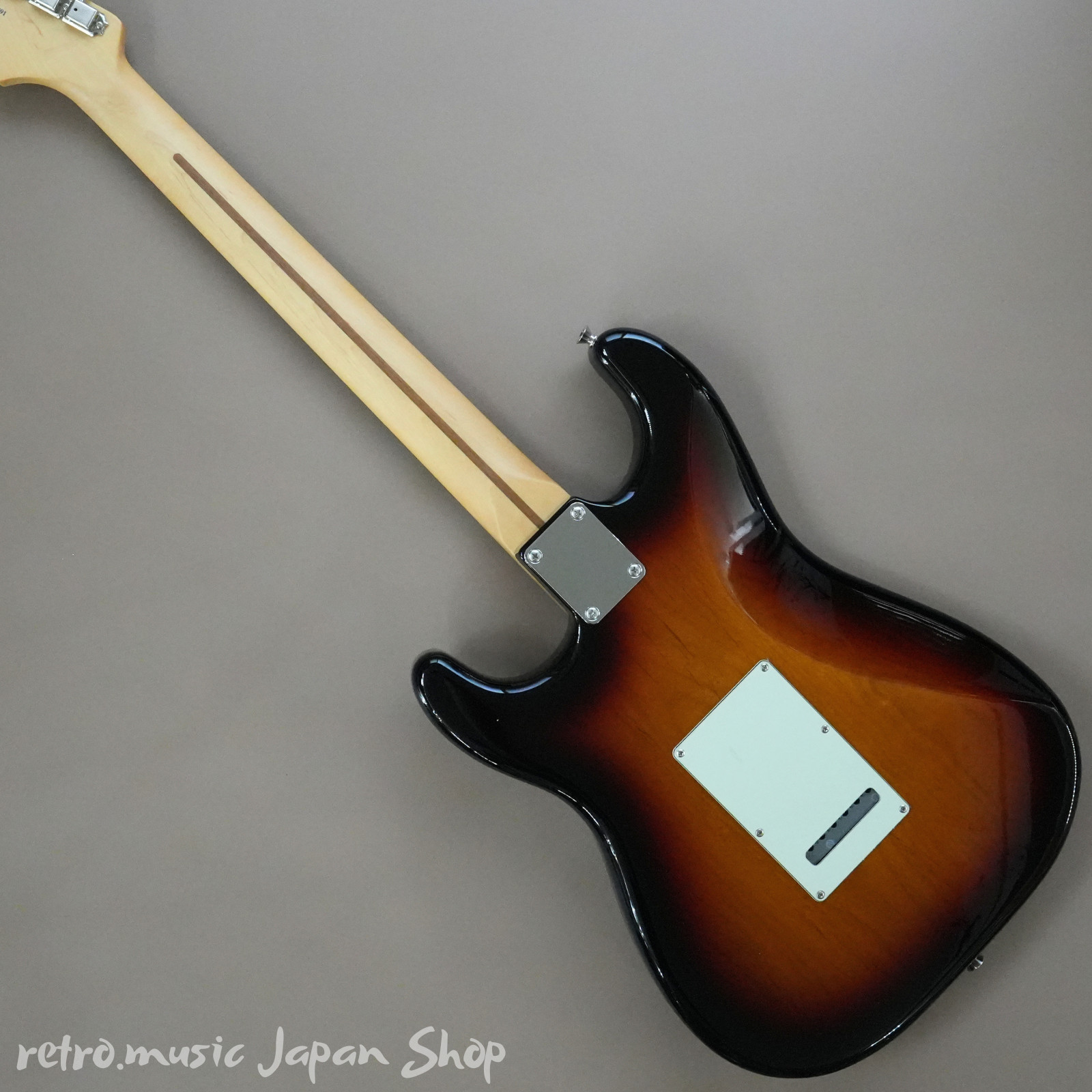 Fender Made in Japan Hybrid II Stratocaster Rosewood 3-Color Sunburst Guitar