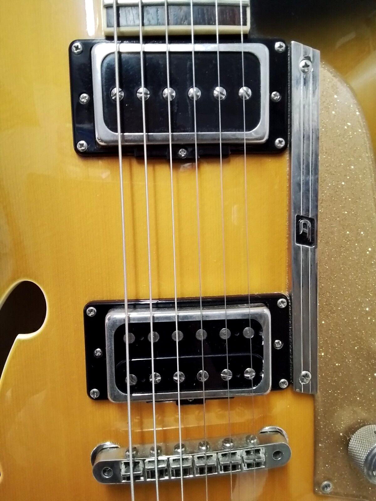 Duesenberg CC Carl Carlton Hollow Body guitar 2013 – 2 Tone Sunburst – VGC