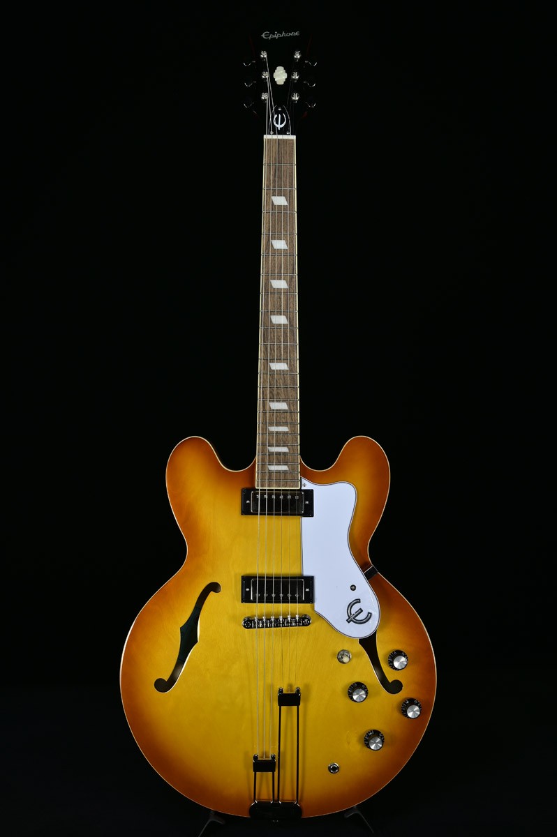 Epiphone Riviera Royal Tan electric guitar semi-acoustic sunburst with gig bag