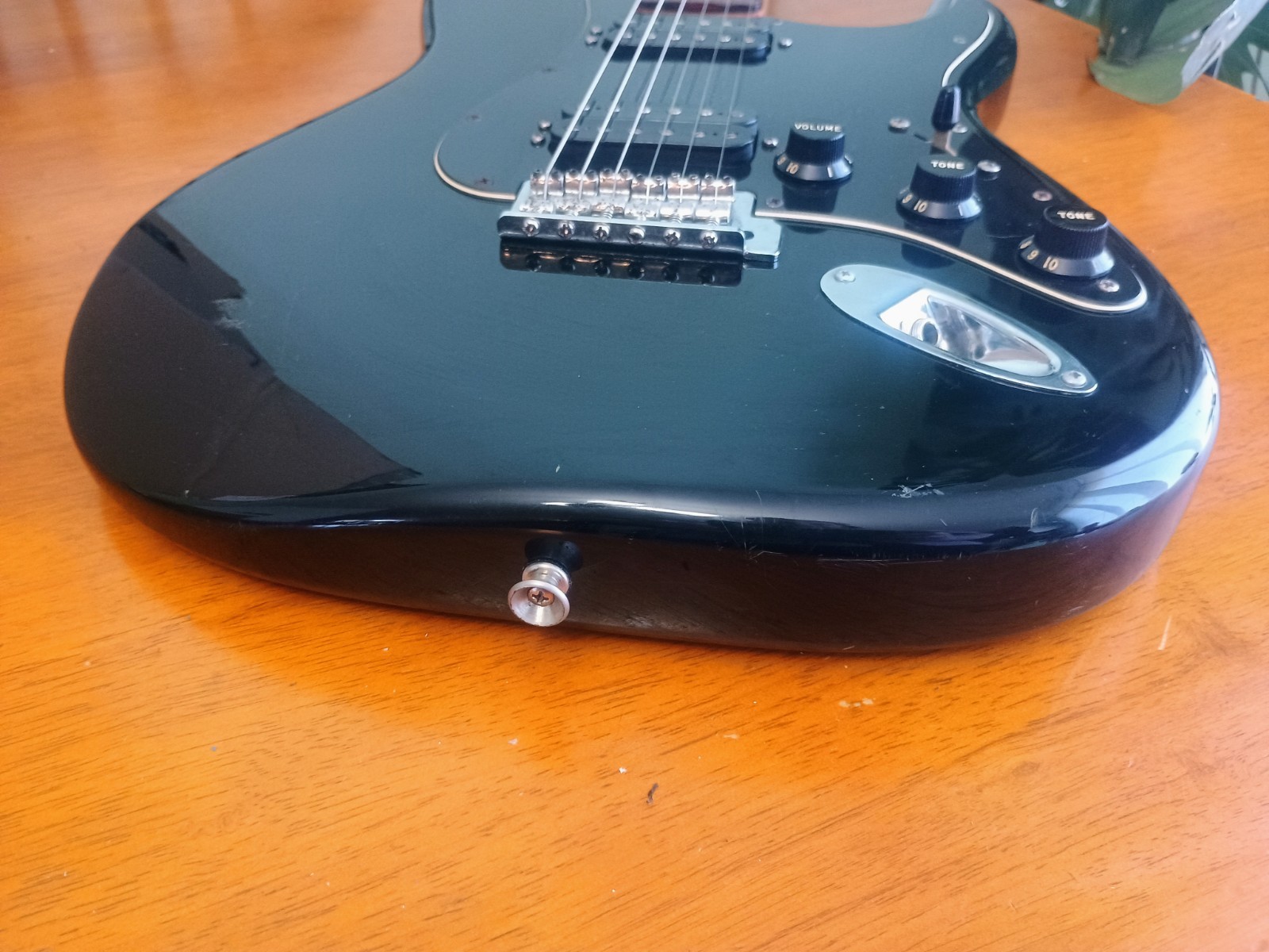 Fender Stratocaster HSS Black 2006 Mexico & Molded Hardshell Strat Carrying Case