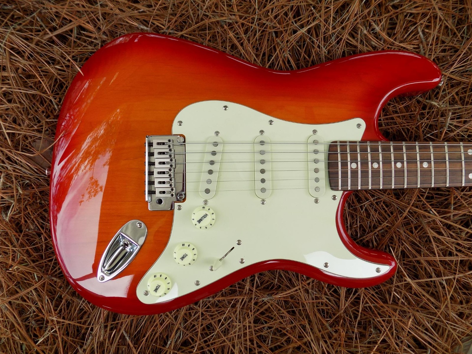 Squier Standard Series Strat, Alnico Pickups, Custom Wiring,Two Point Tremolo
