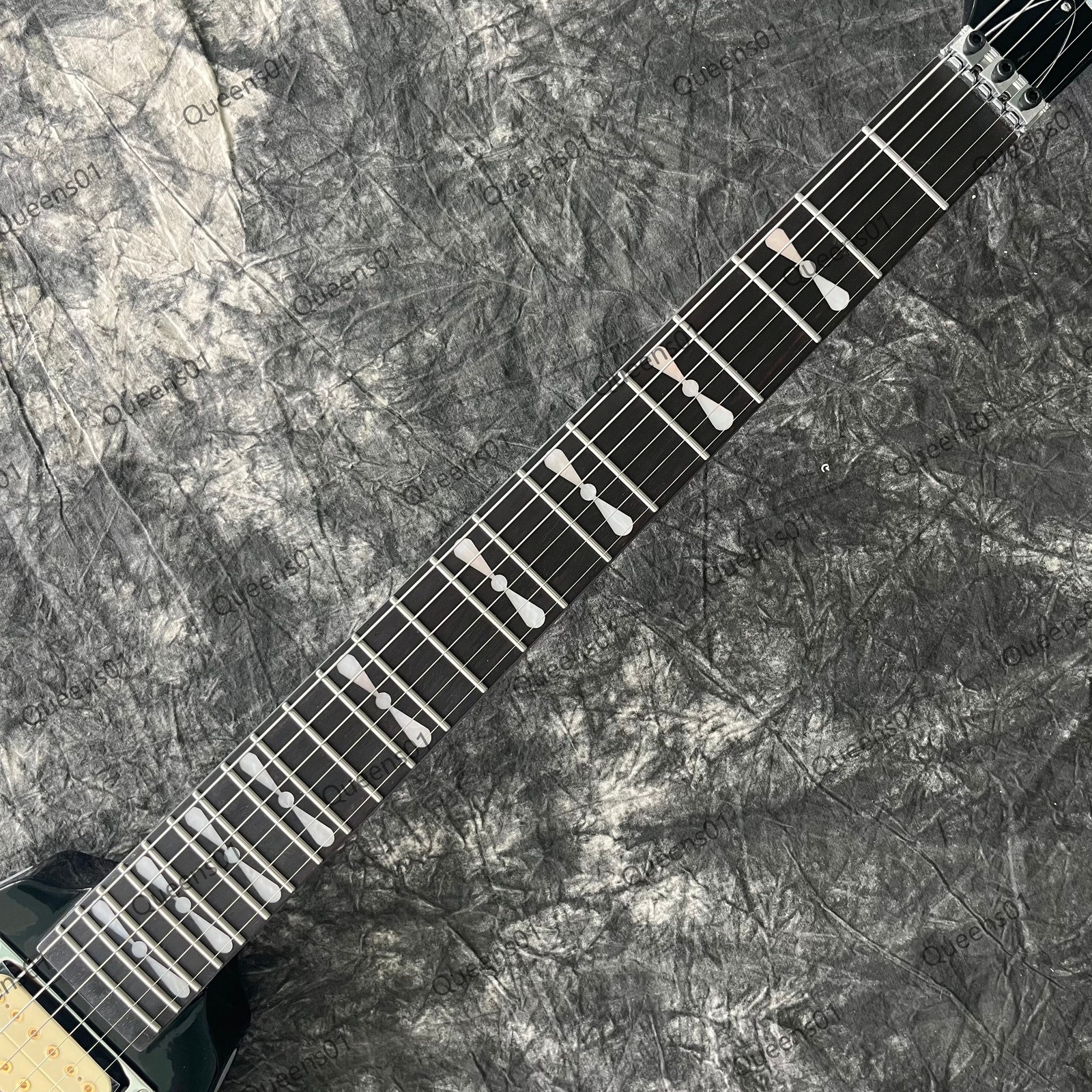 Electric Guitar Polka Dot FR Bridge Stainless Rounded Fret Edge HH Pickups Black