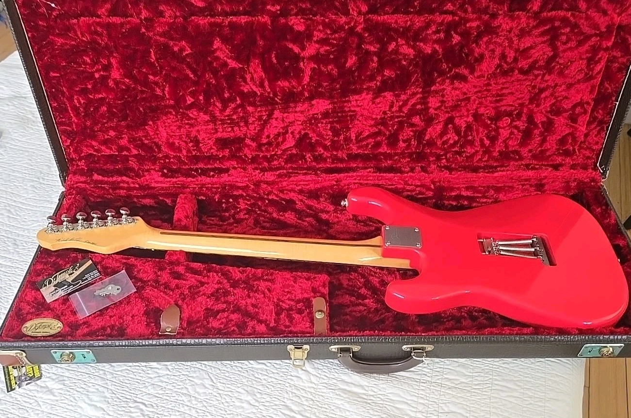 DeTemple Spirit Series ’56 Stratocaster Electric Guitar 2011 Fiesta Red W/ Case