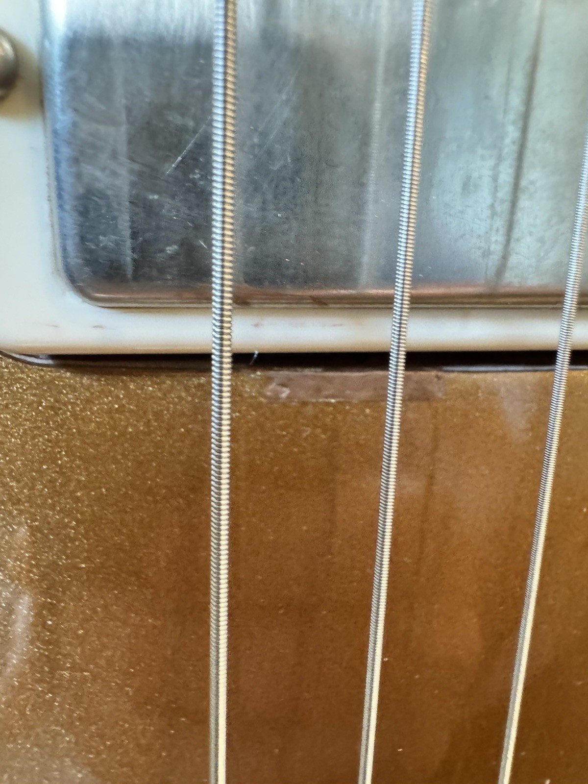Gibson 70s Les Paul Deluxe 2024 – Goldtop – Pleked, w/OHSC