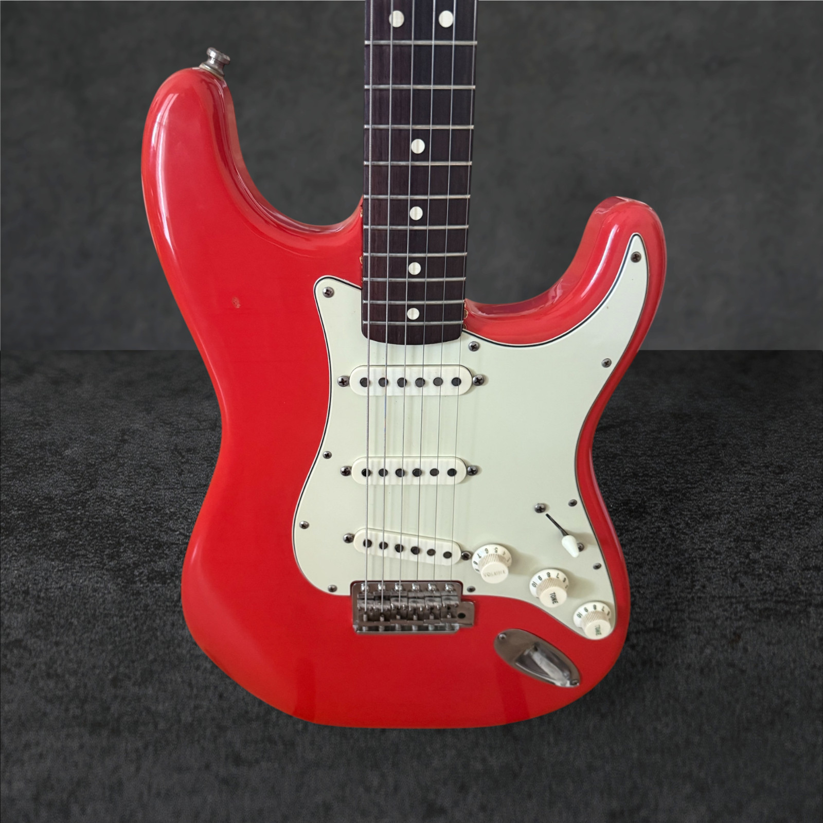1982 Fender American Vintage ’62 Stratocaster Reissue (Fullerton Era) Fiesta Red
