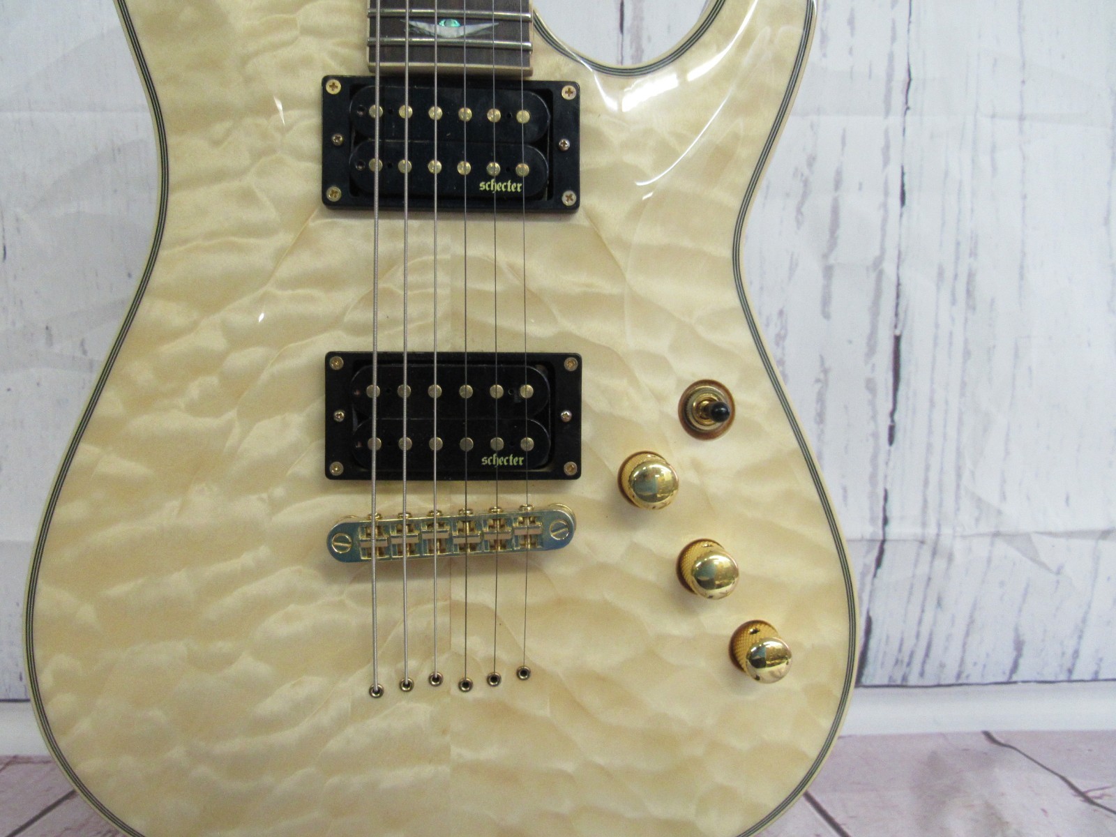 Schecter Omen Extreme-6 Electric Guitar – Natural w/ Wolfpak Polyfoam Case