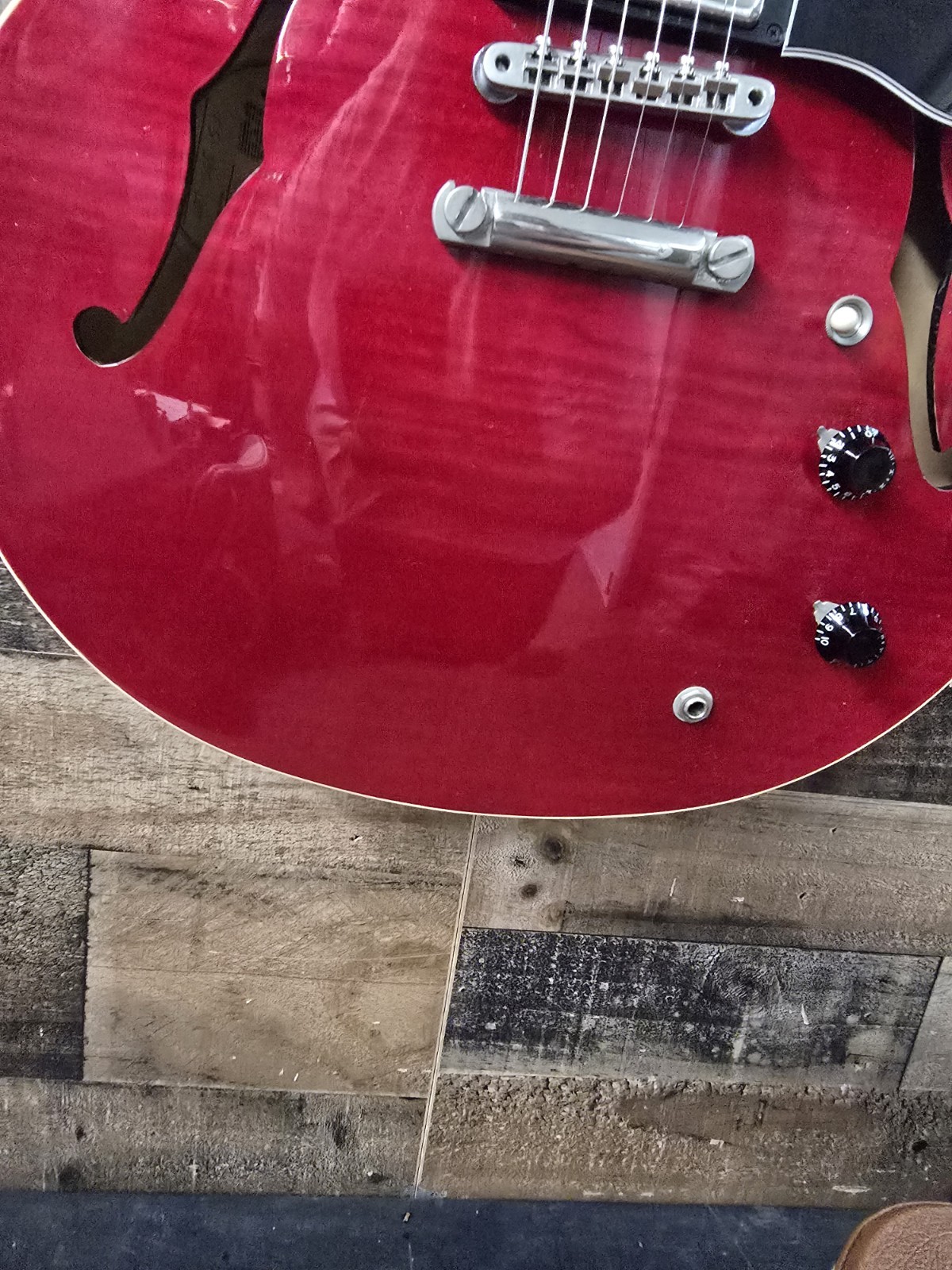 1990 Gibson ES-335 Dot Cherry Figured Top. W/ Ohsc ’60S 9.1 Lb