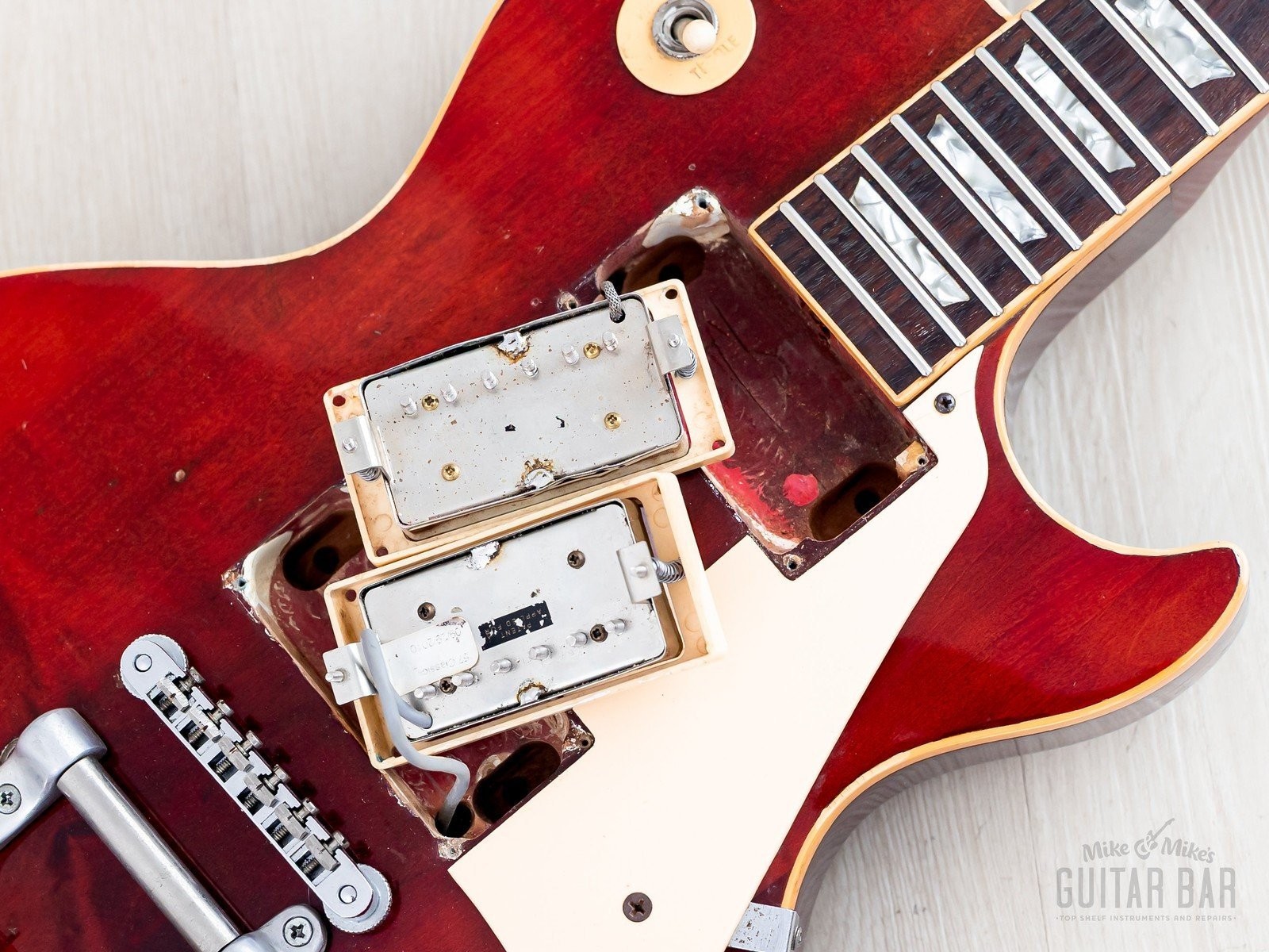 1975 Gibson Les Paul Deluxe Vintage Guitar Cherry, Humbucker Conversion w/ Case