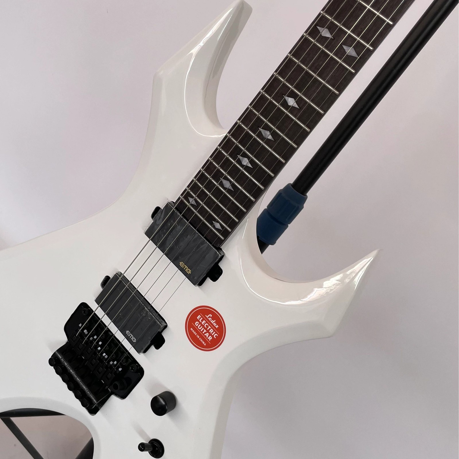 High Quality Solid Electric Guitar HH Pickups FR Bridge Black Hardware