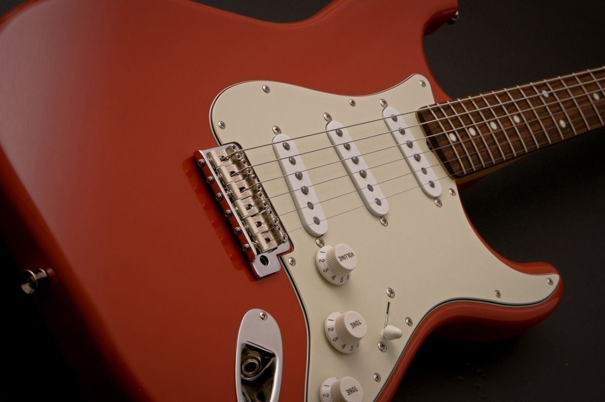 Fender / FSR Made in Japan Traditional II 60s Stratocaster -Fiesta Red-