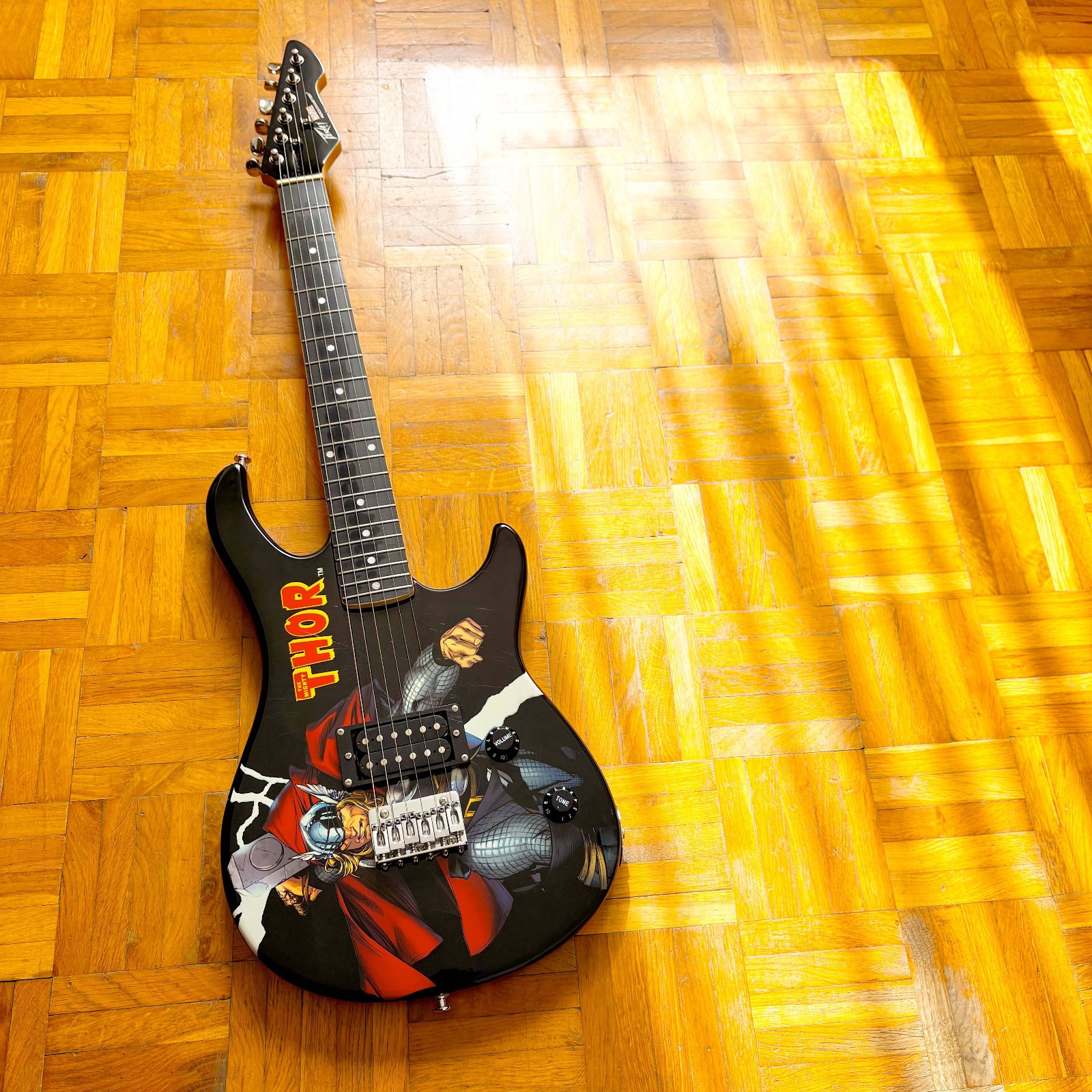 Peavey Marvel Avengers Thor Rockmaster 3/4 Size Electric Guitar – 2011 – Rare!