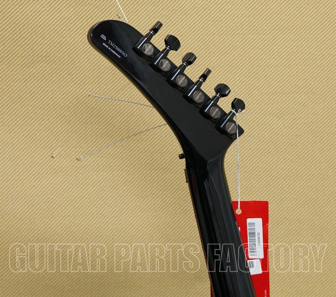 014-0360-783 Fender Tom Morello Arm the Homeless Guitar Ice Blue Metallic