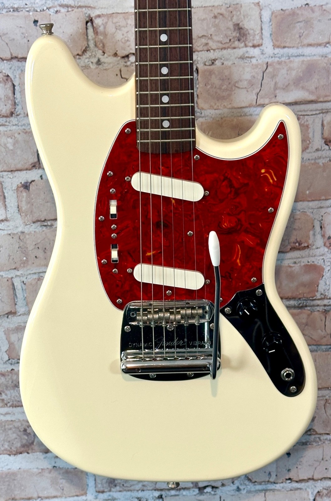 Fender Reissue ‘69 Mustang Japan 1995 – Vintage White