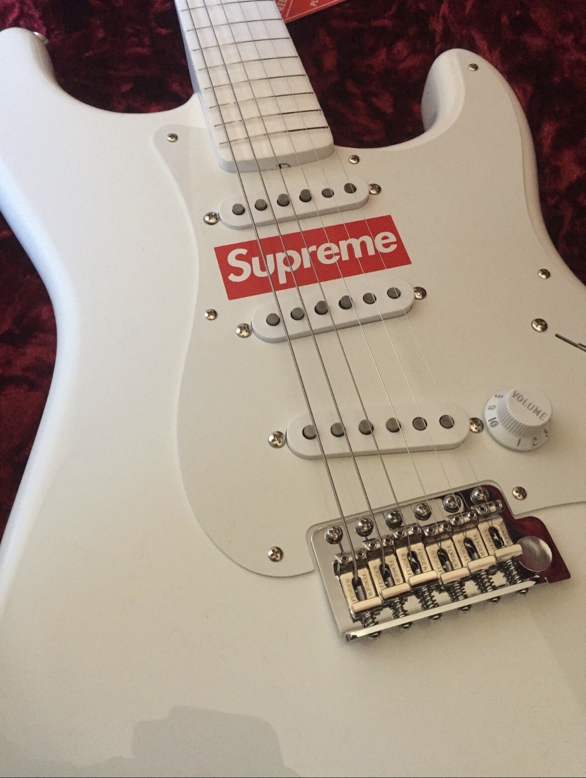 Supreme Fender Stratocaster FW17 2017 Brand New W Original Box And Receipt NYC