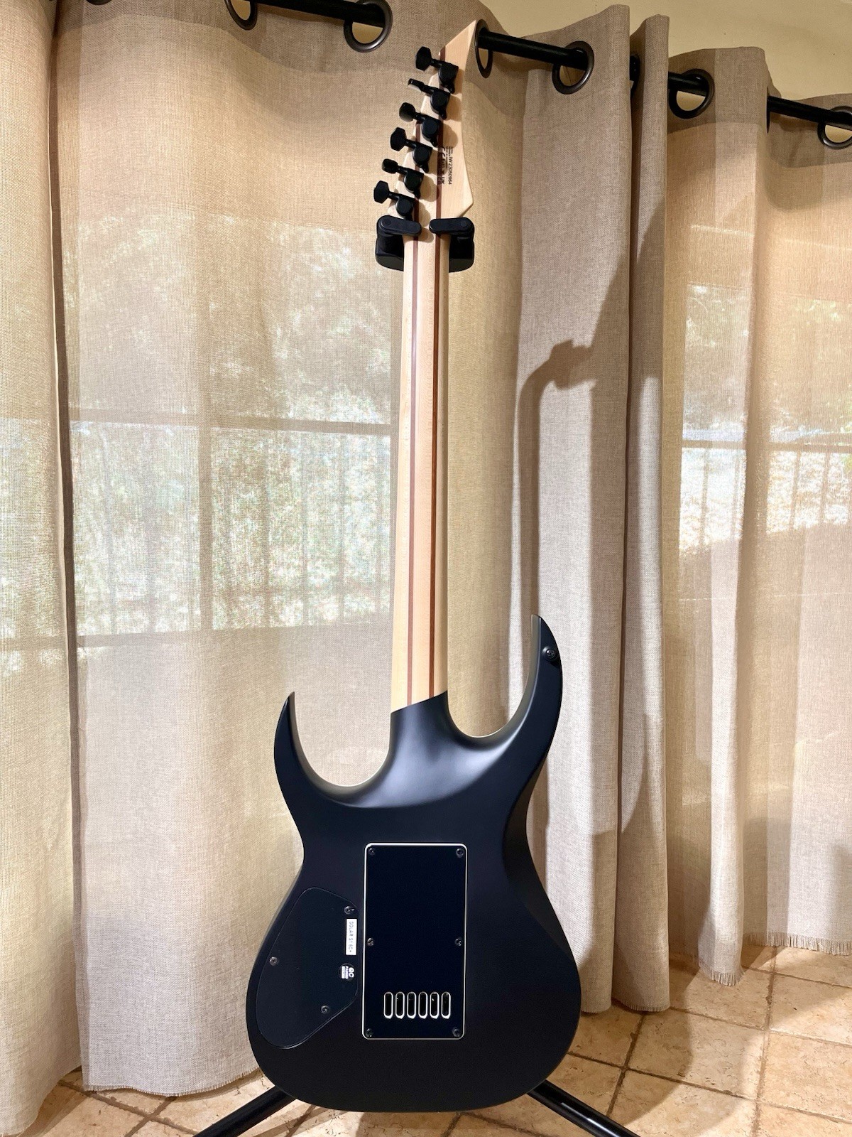 Solar S1.6C+ – Carbon Matte Black Electric Guitar – Evertune Bridge – With Case