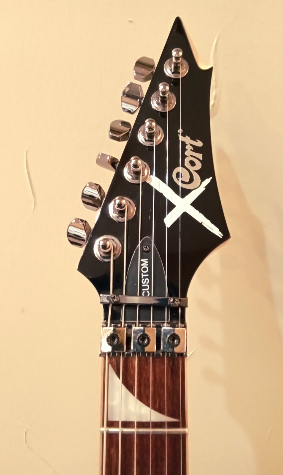 2013 Cort X Custom Electric Guitar Seymour Duncan Pickups Double Locking Tremolo