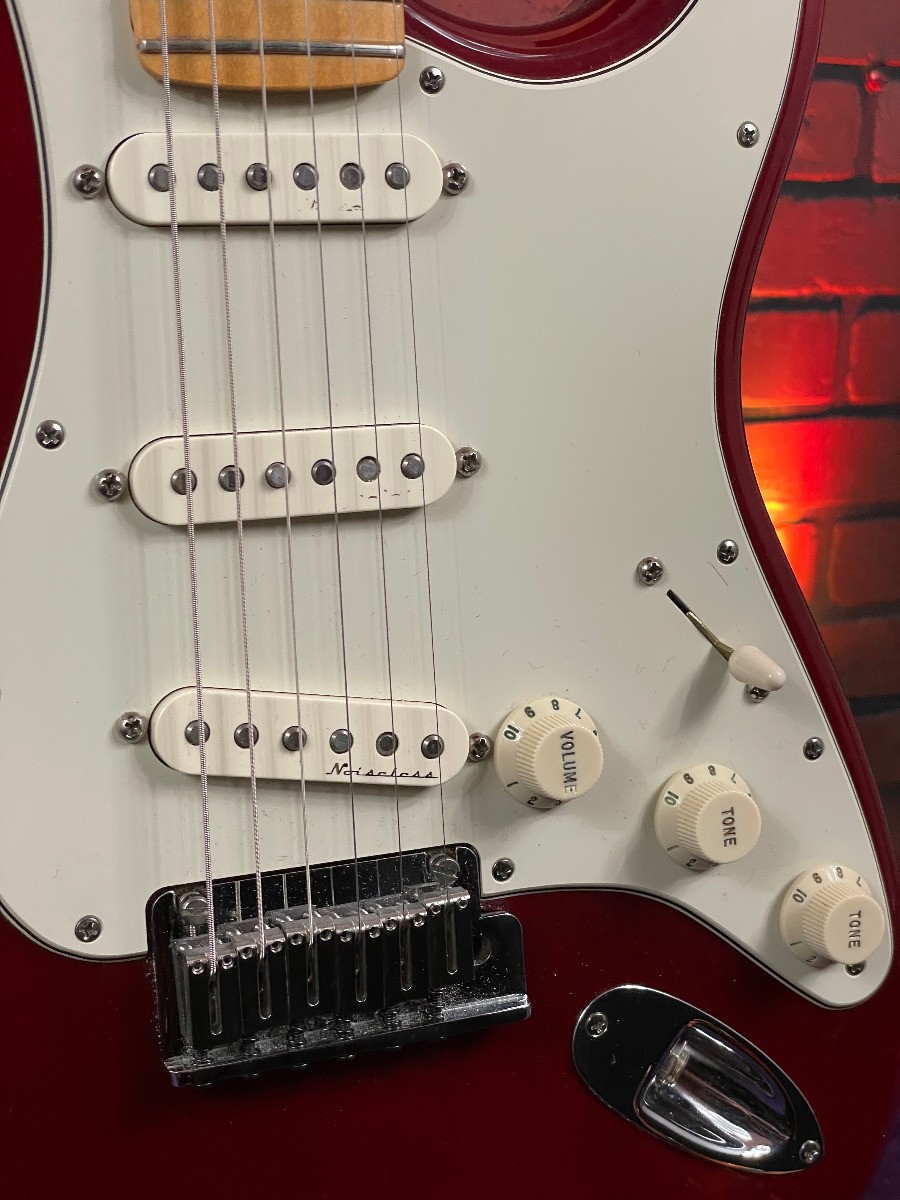 1998 Fender American Deluxe Stratocaster MN Crimson Red Transparent w/ Hard Case