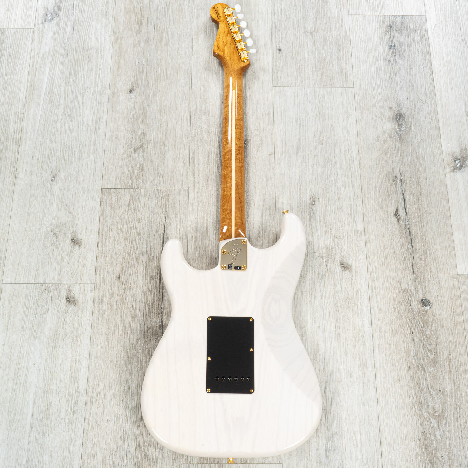 Fender Custom Shop American Custom Stratocaster NOS Guitar, Aged White Blonde
