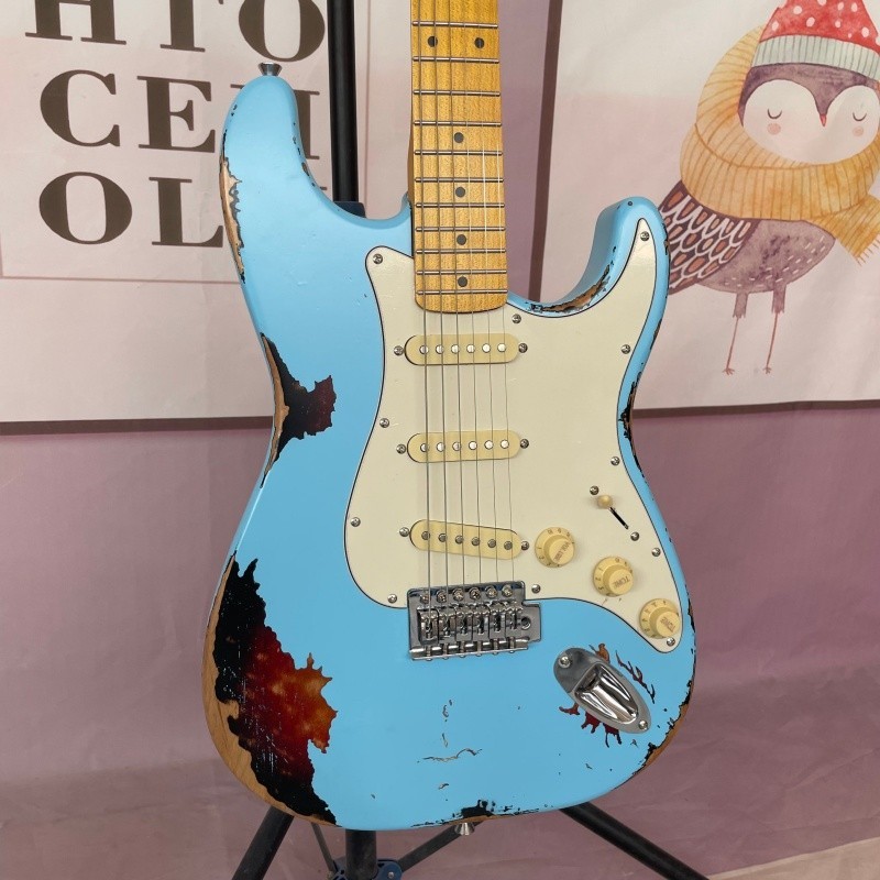 Daphne Blue Road Worn Solid Electric Guitar SSS Pickups Maple Neck guitar