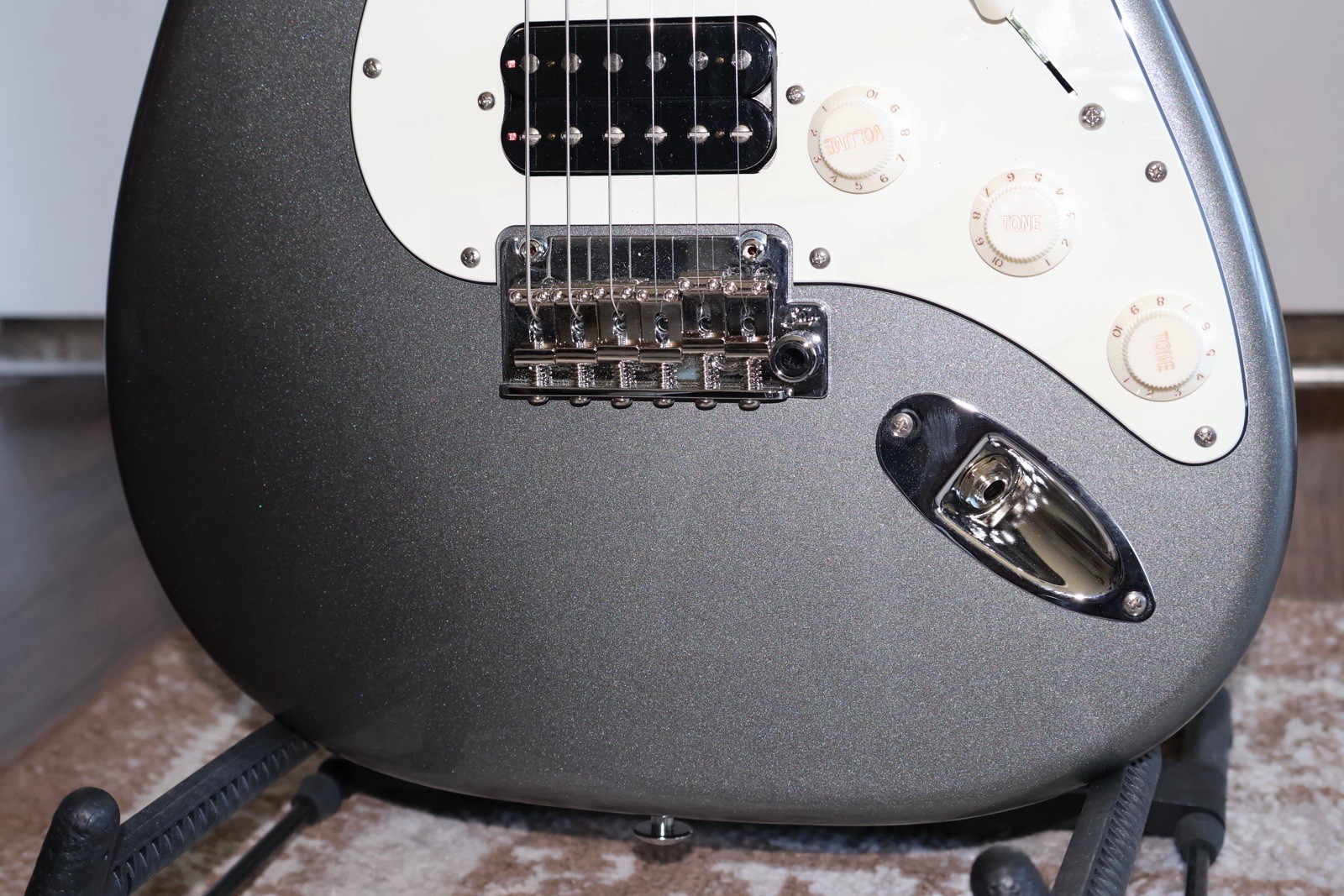 Suhr Classic S Plus HSS 2024 in Pewter Metallic