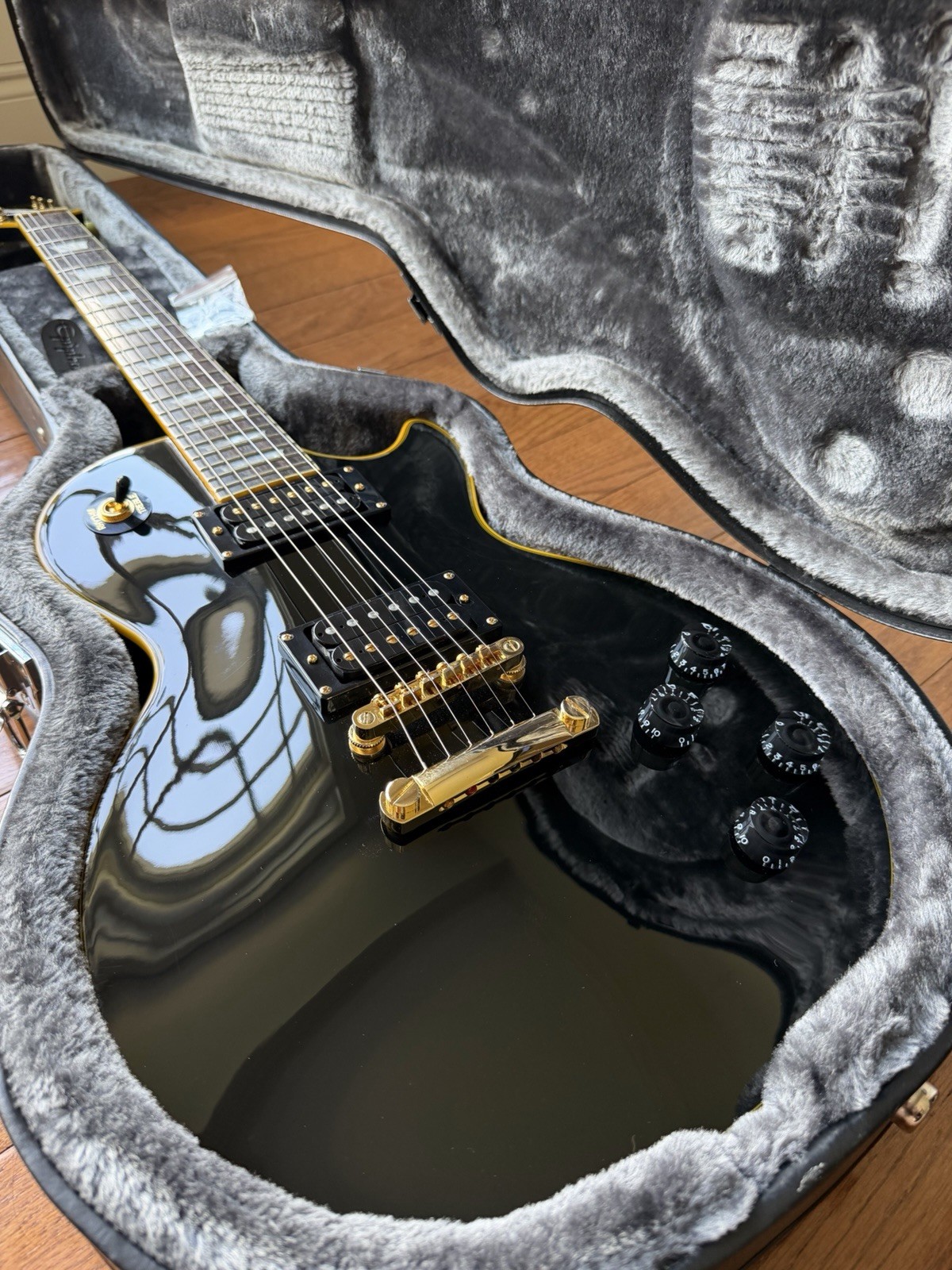 2014 Epiphone Les Paul Custom Classic – Ebony Black
