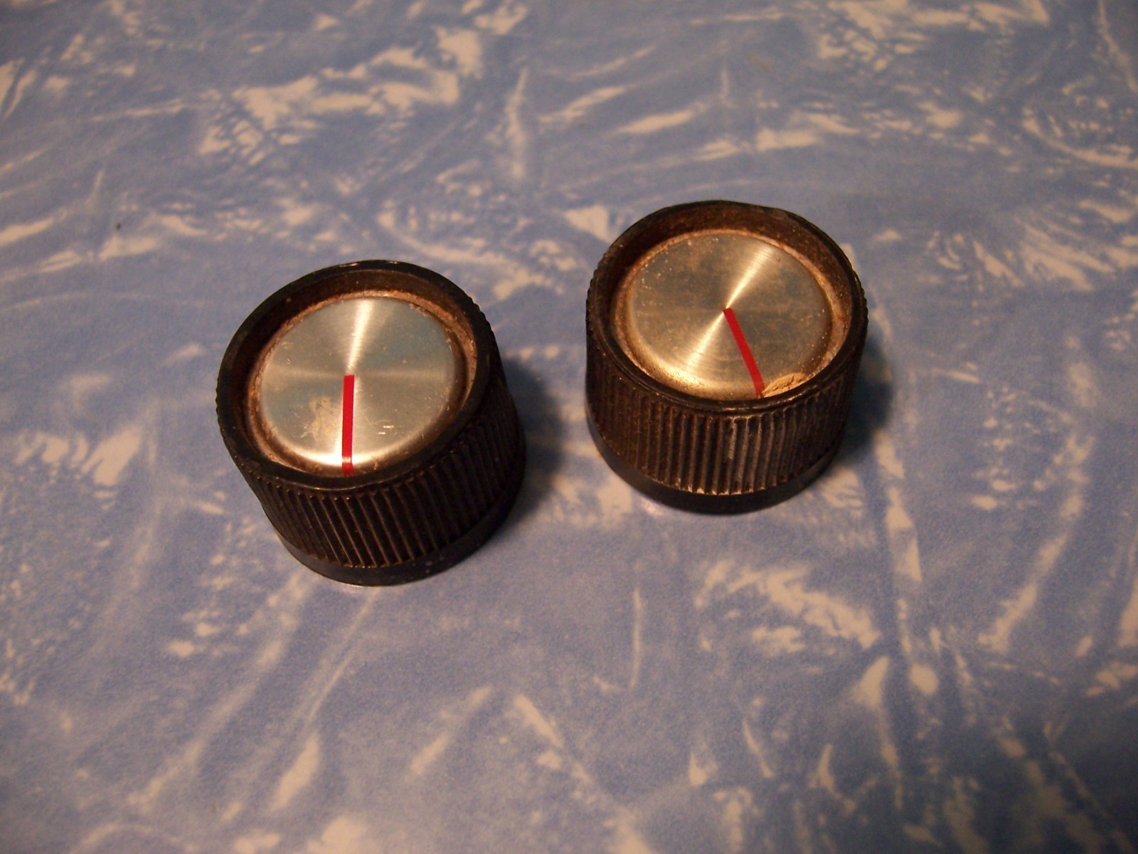 Vintage 1960s Danelectro/Coral /Silver Knobs set of 2 U.S.A. not reissue