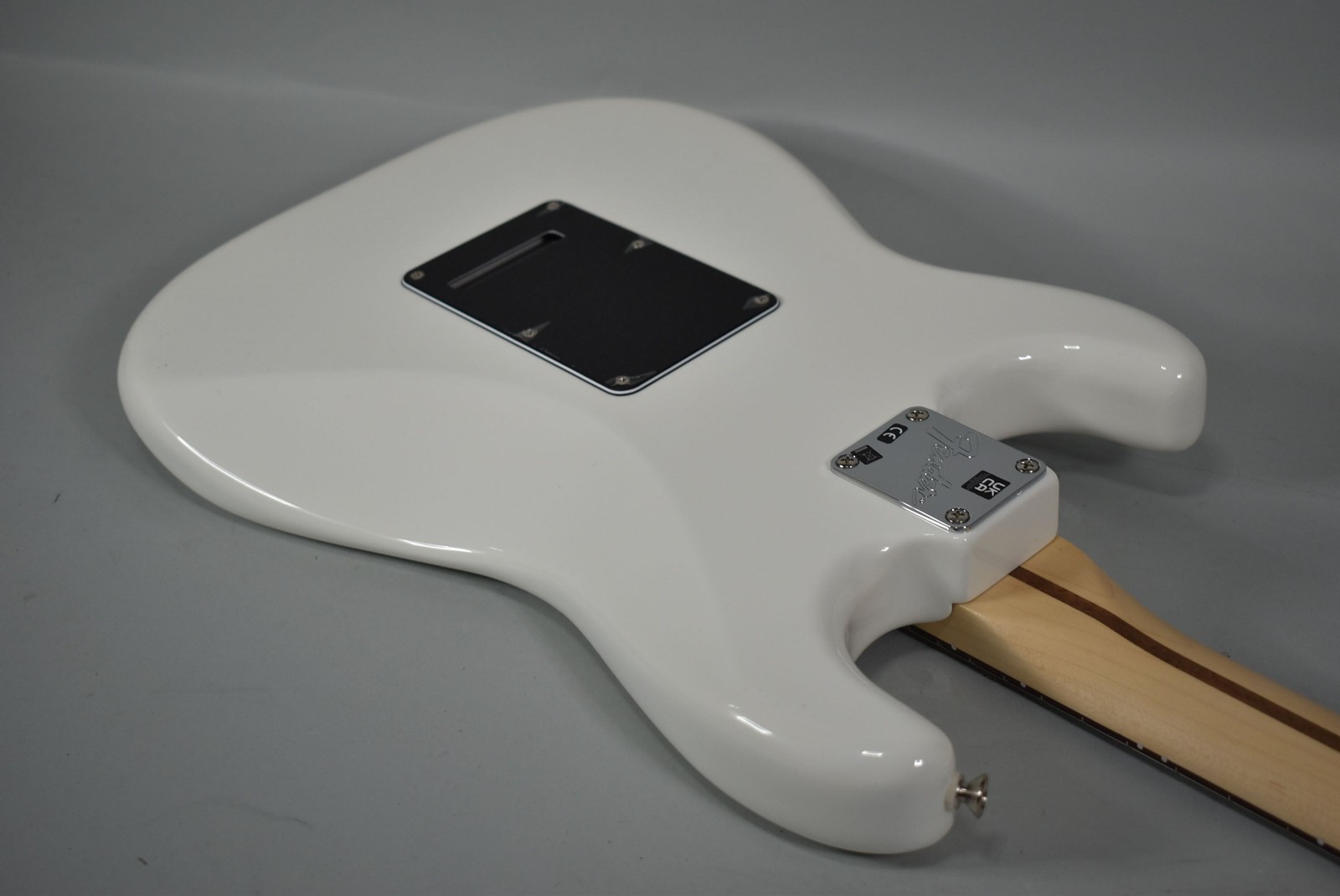 2022 Fender American Performer Stratocaster Arctic White Finish w/Bag
