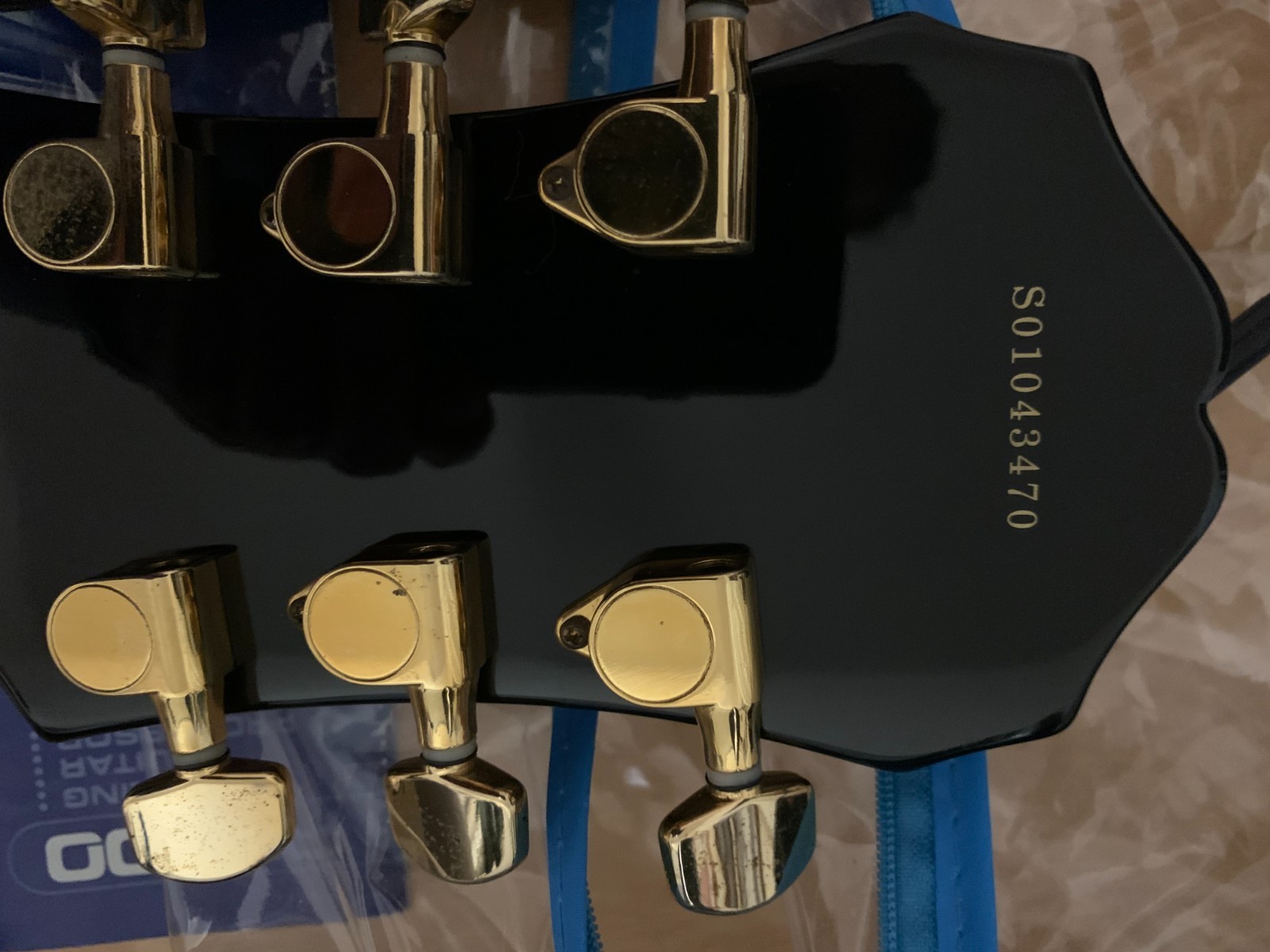 EPIPHONE BY GIBSON ELECTRIC GUITAR-BLACK- WITH SKB CASE