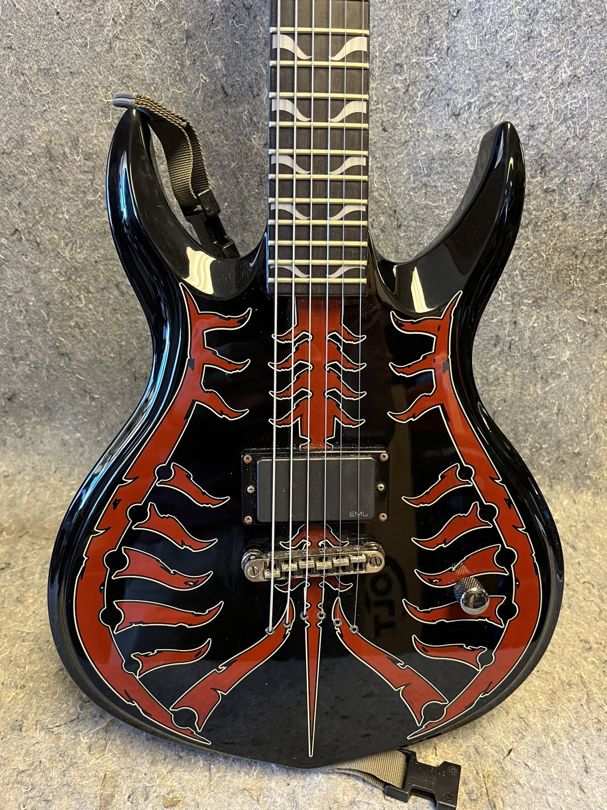 Schecter 6 String Diamond Series Devil Spine Red Electric Guitar with Hard Case