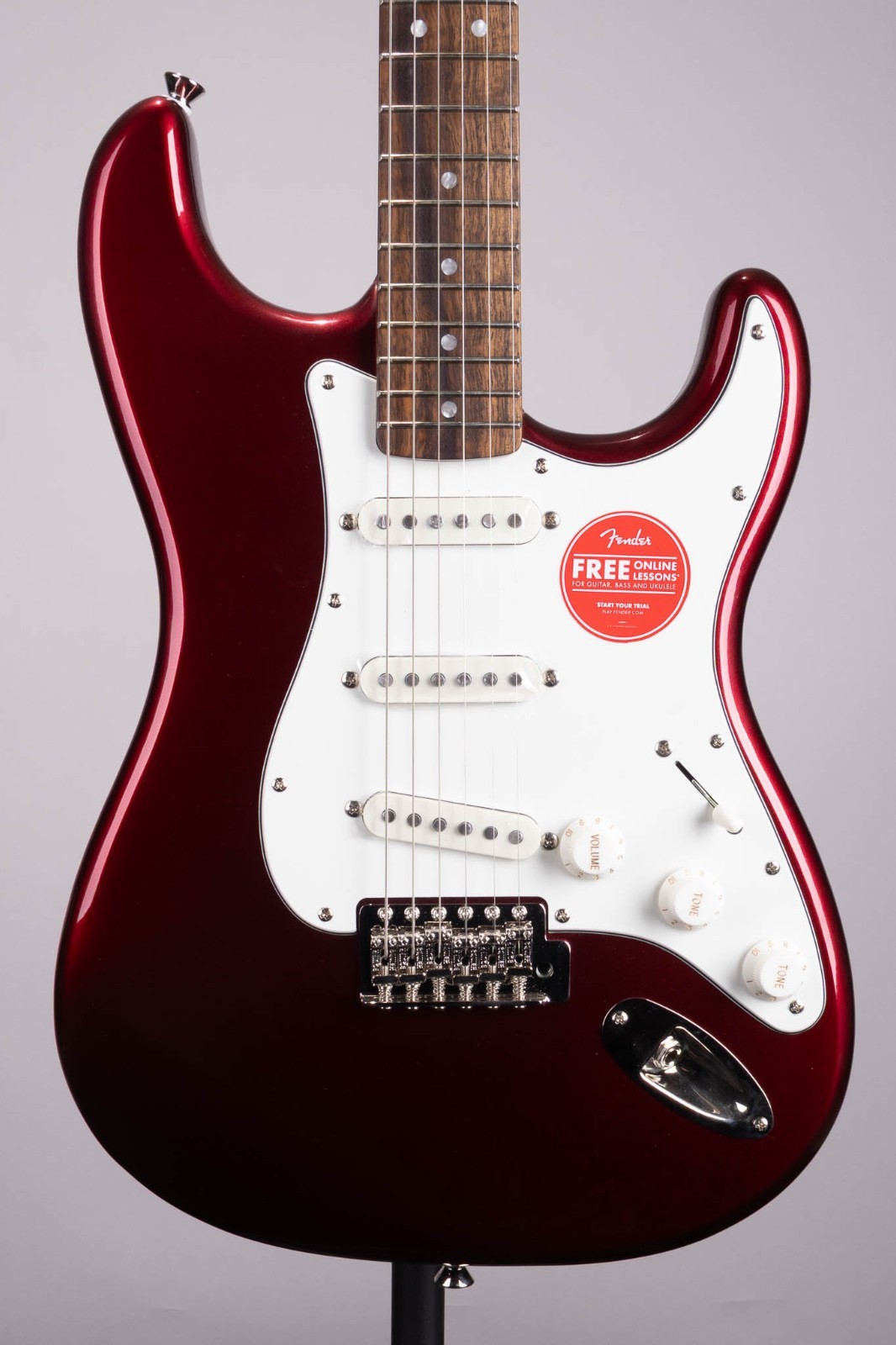 Squier Classic Vibe ’60’s Stratocaster – Candy Apple Red