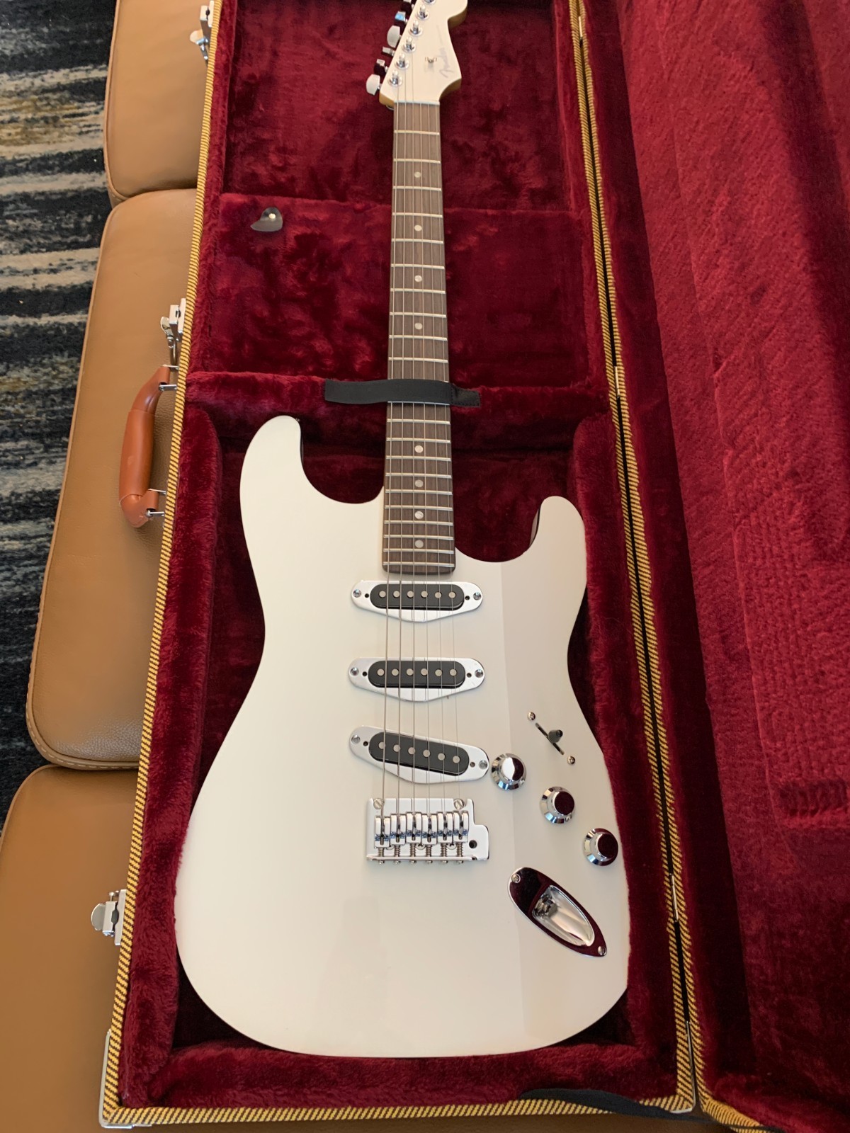 Fender Aerodyne Special Stratocaster 2023 MIJ Bright White Brand NEW & Hard case