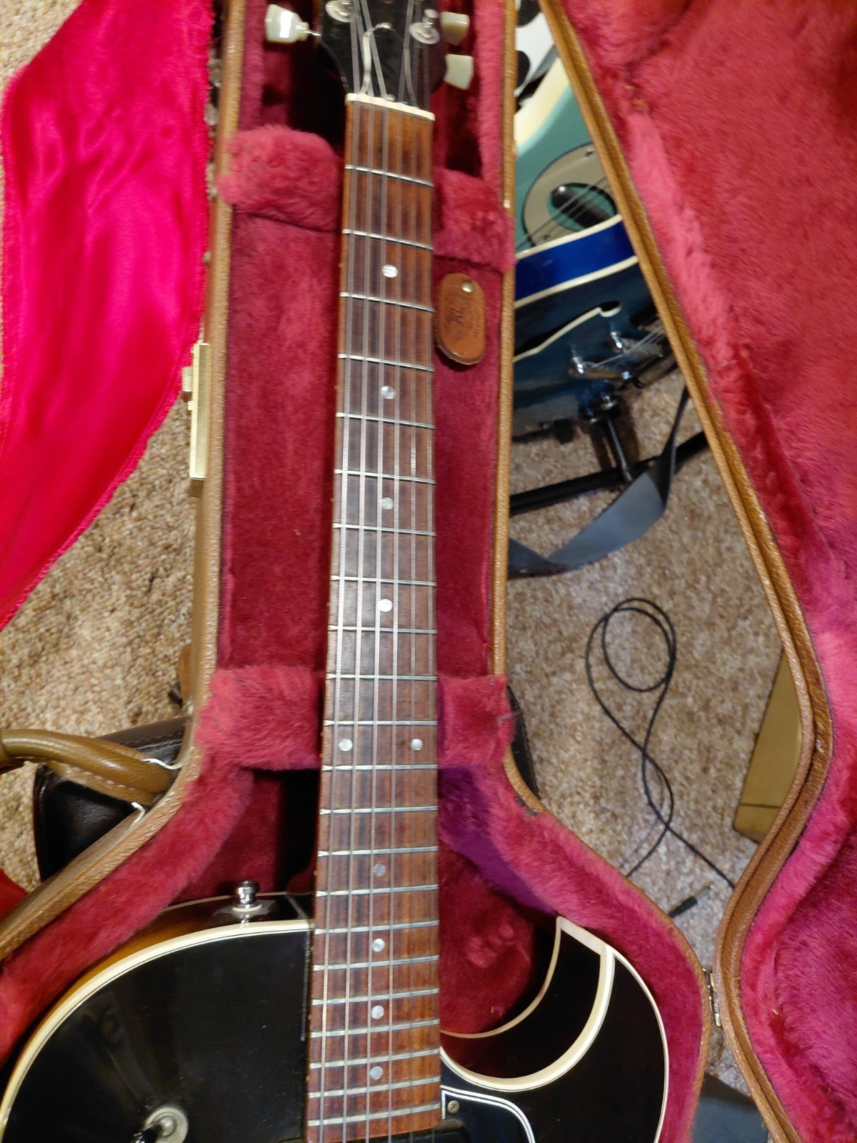 gibson es 135 guitar